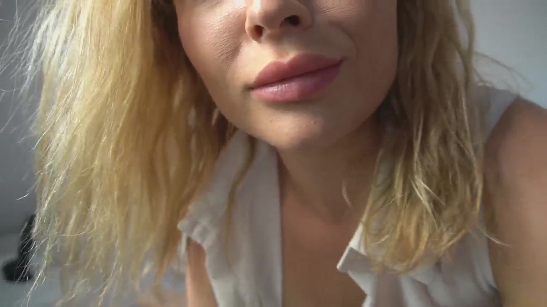 Gallery image thumbnail from new_dee's myfreecams stream on, 07/17/2025, 16:17 image 12 of 20