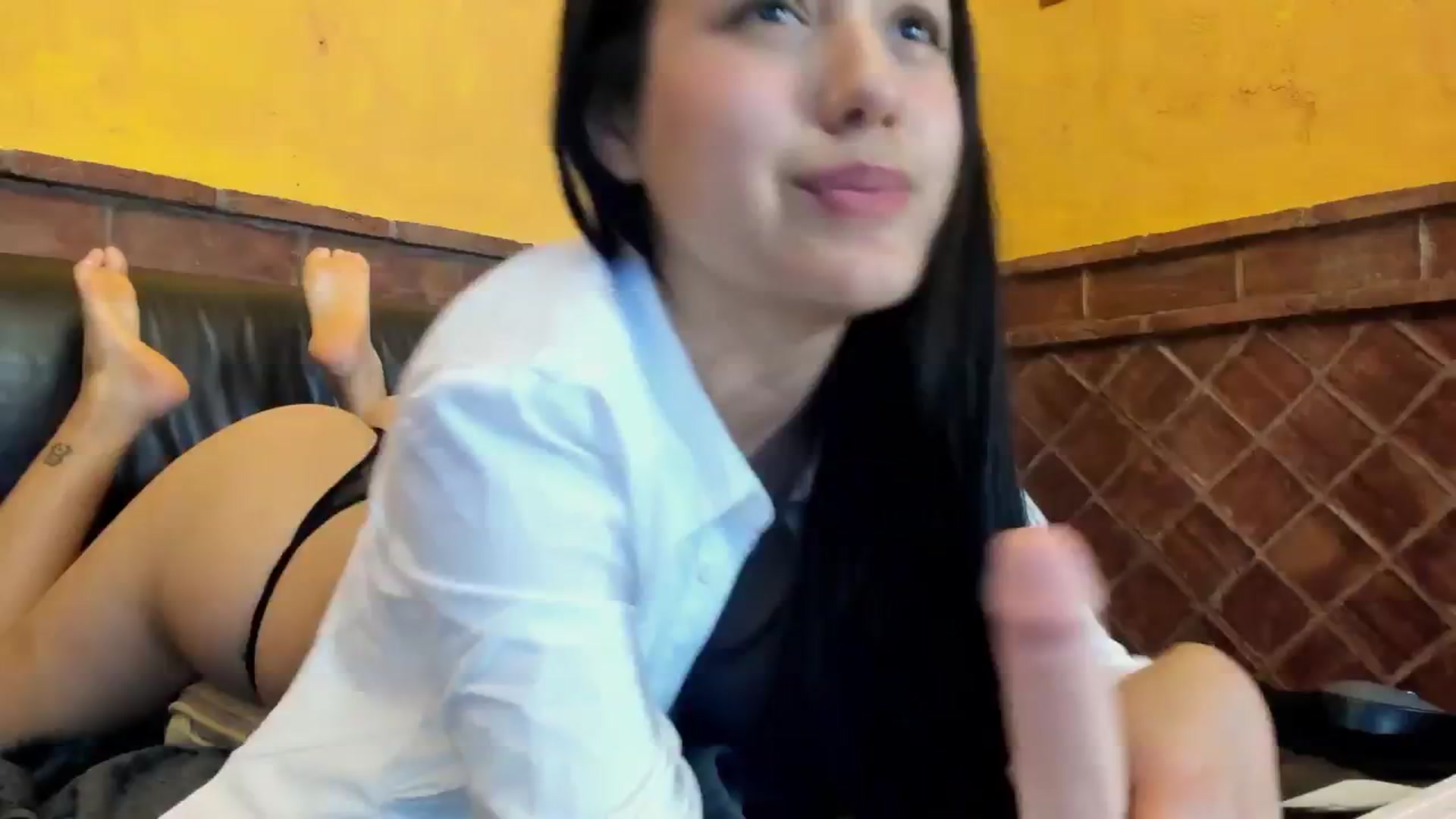 Gallery image thumbnail from new_matilda's myfreecams stream on, 11/19/2024, 17:10 image 7 of 20