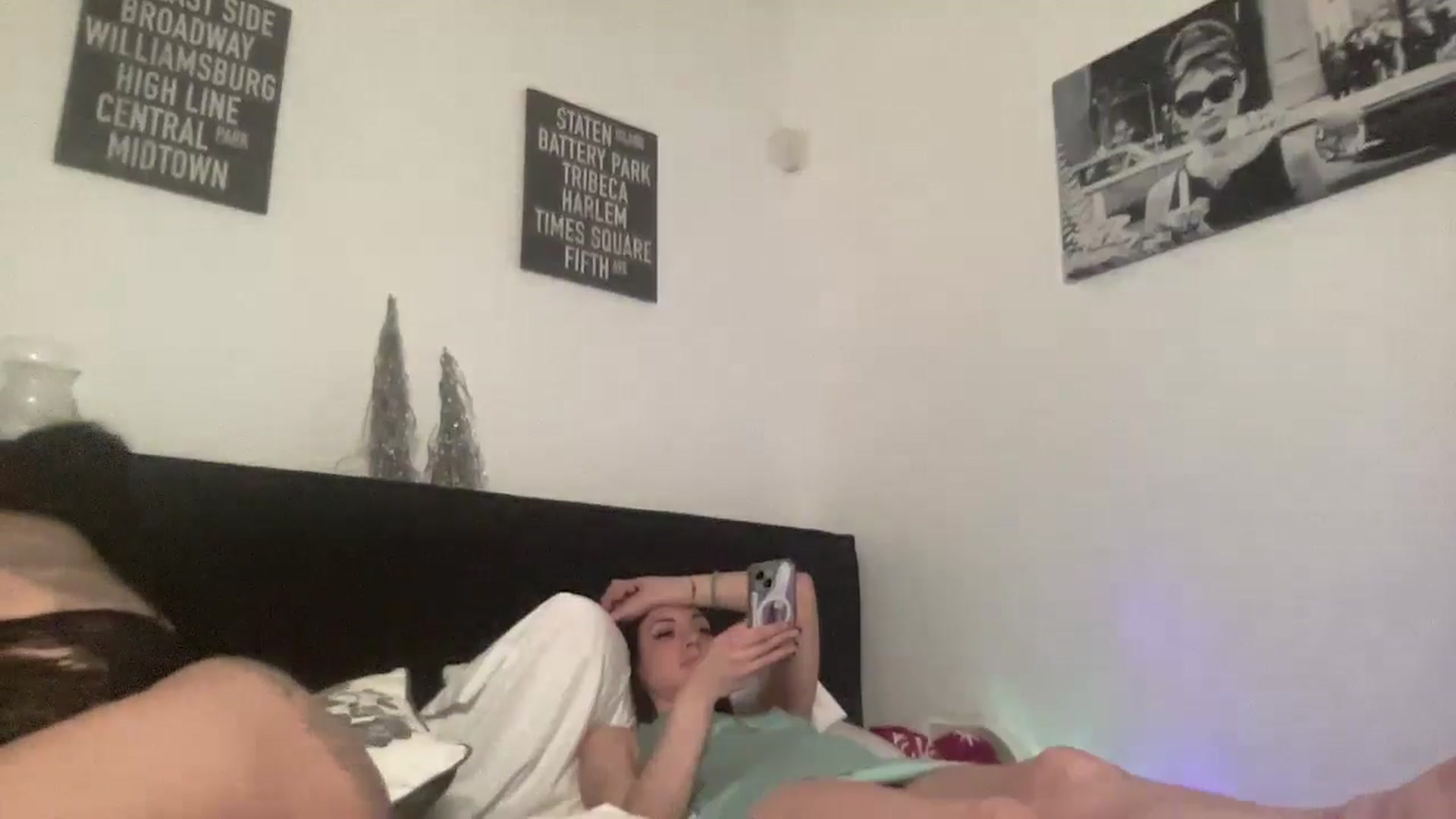 Gallery image thumbnail from newsgirly1's myfreecams stream on, 11/09/2024, 12:17 image 8 of 20