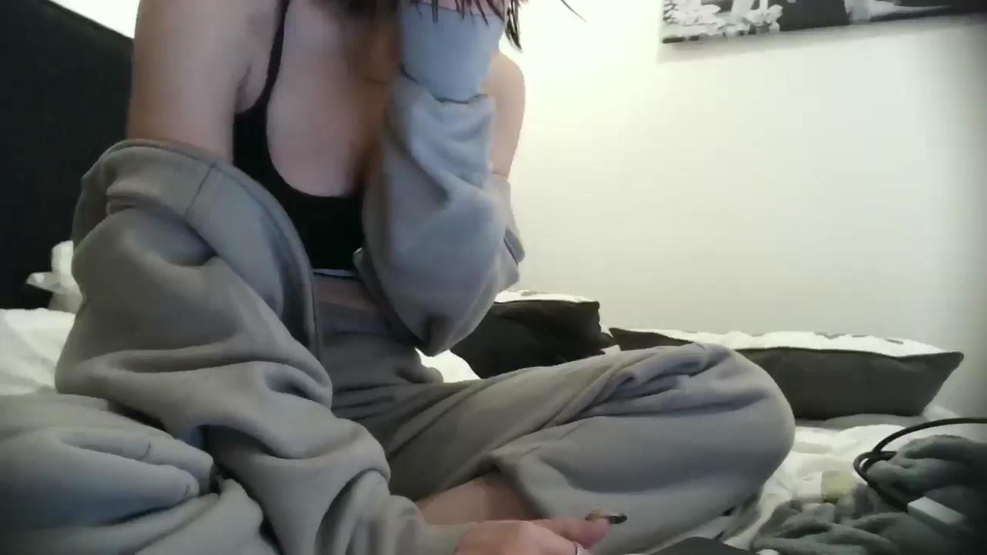 Gallery image thumbnail from newsgirly1's myfreecams stream on, 01/01/2025, 11:59 image 4 of 20