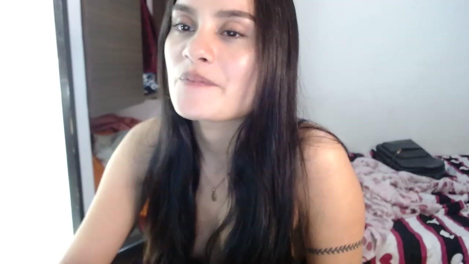 Gallery image thumbnail from nicollemiler's myfreecams stream on, 12/06/2022, 07:43 image 19 of 20