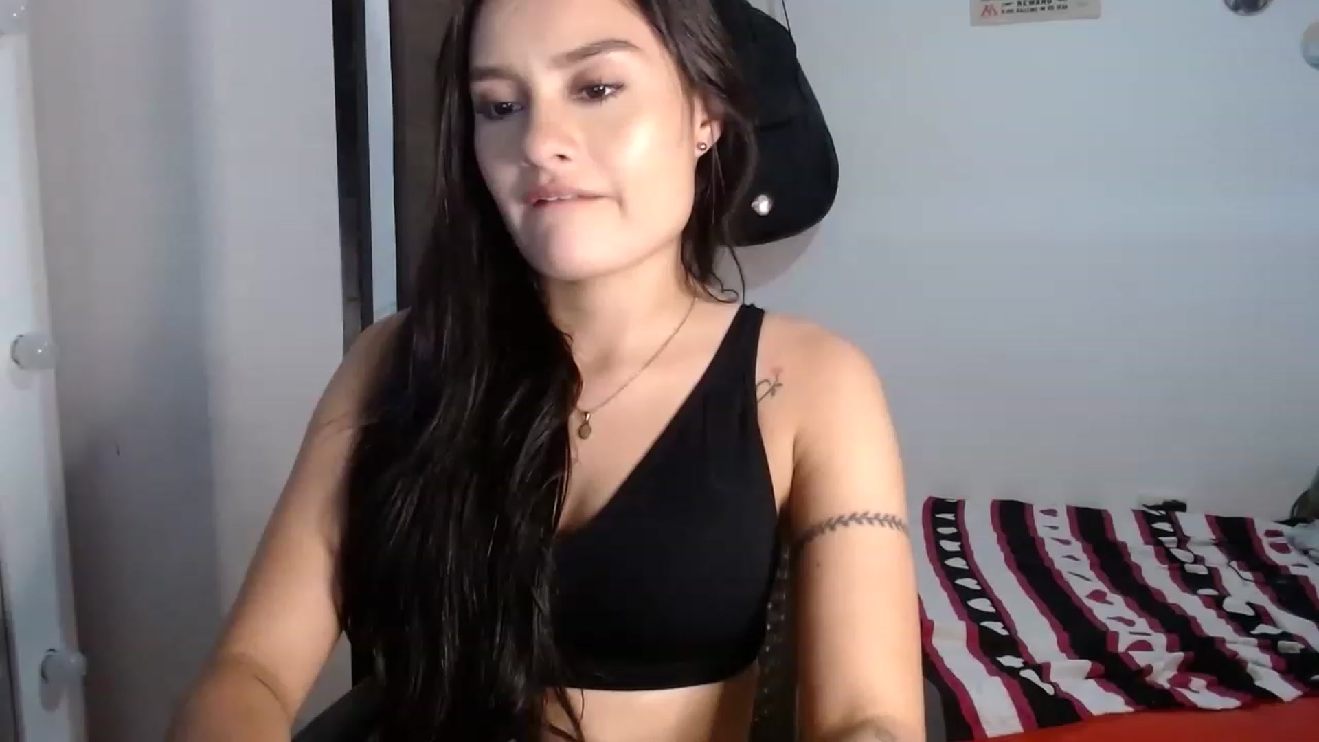 Gallery image thumbnail from nicollemiler's myfreecams stream on, 12/26/2022, 01:13 image 10 of 20