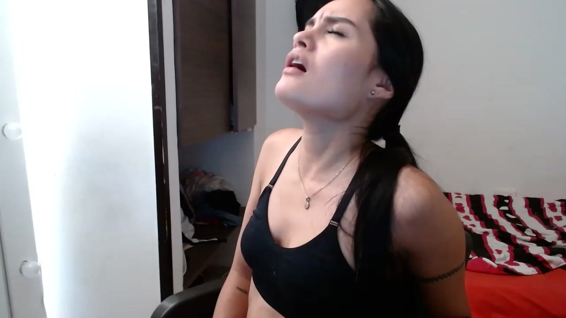 Gallery image thumbnail from nicollemiler's myfreecams stream on, 12/27/2022, 20:59 image 17 of 20