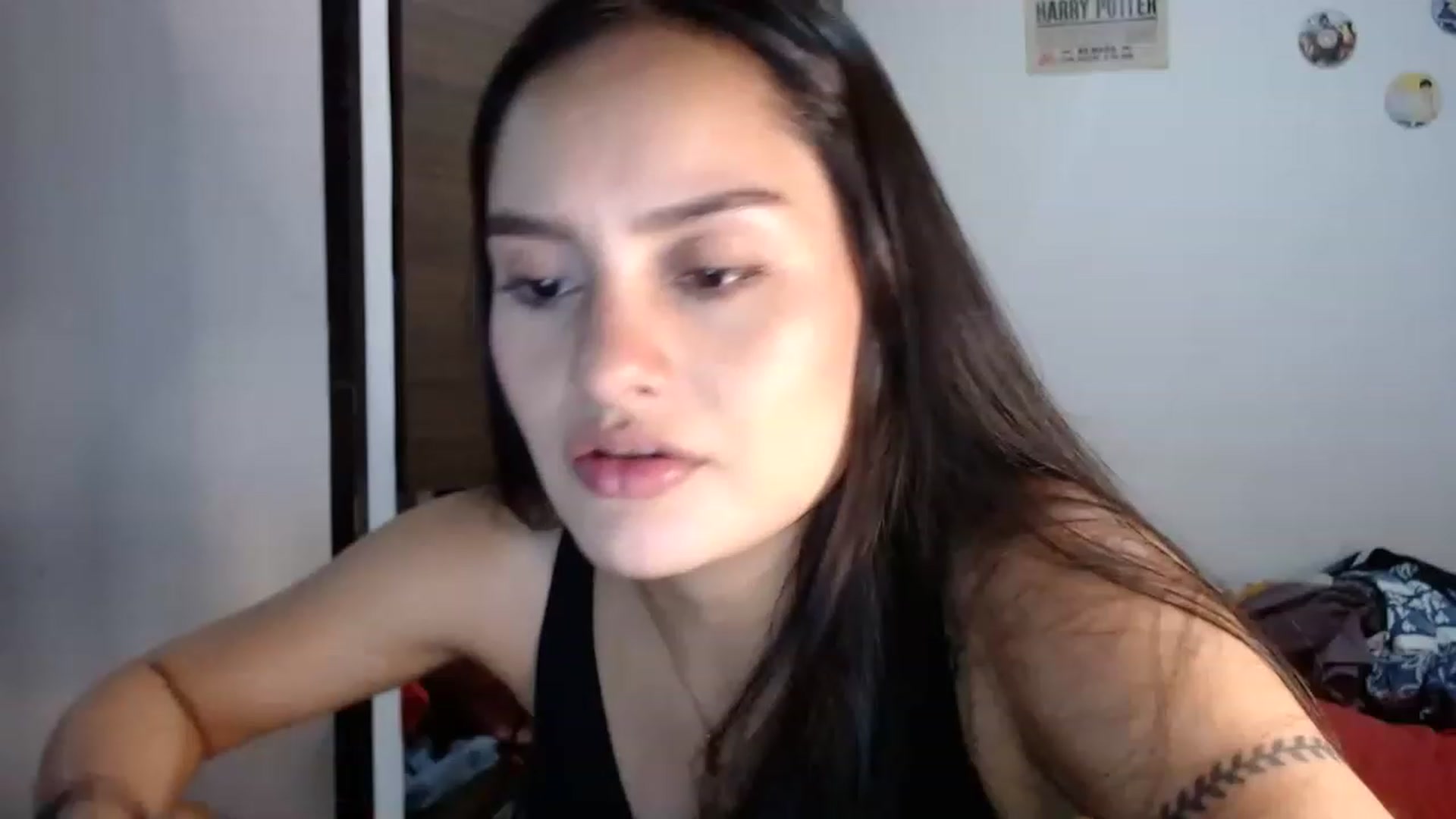 Gallery image thumbnail from nicollemiler's myfreecams stream on, 01/19/2023, 06:51 image 6 of 20