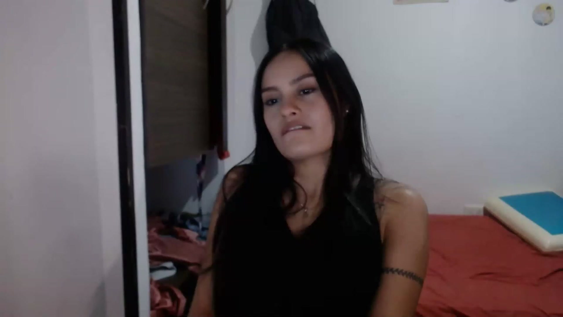 Gallery image thumbnail from nicollemiler's myfreecams stream on, 01/31/2023, 07:48 image 10 of 20