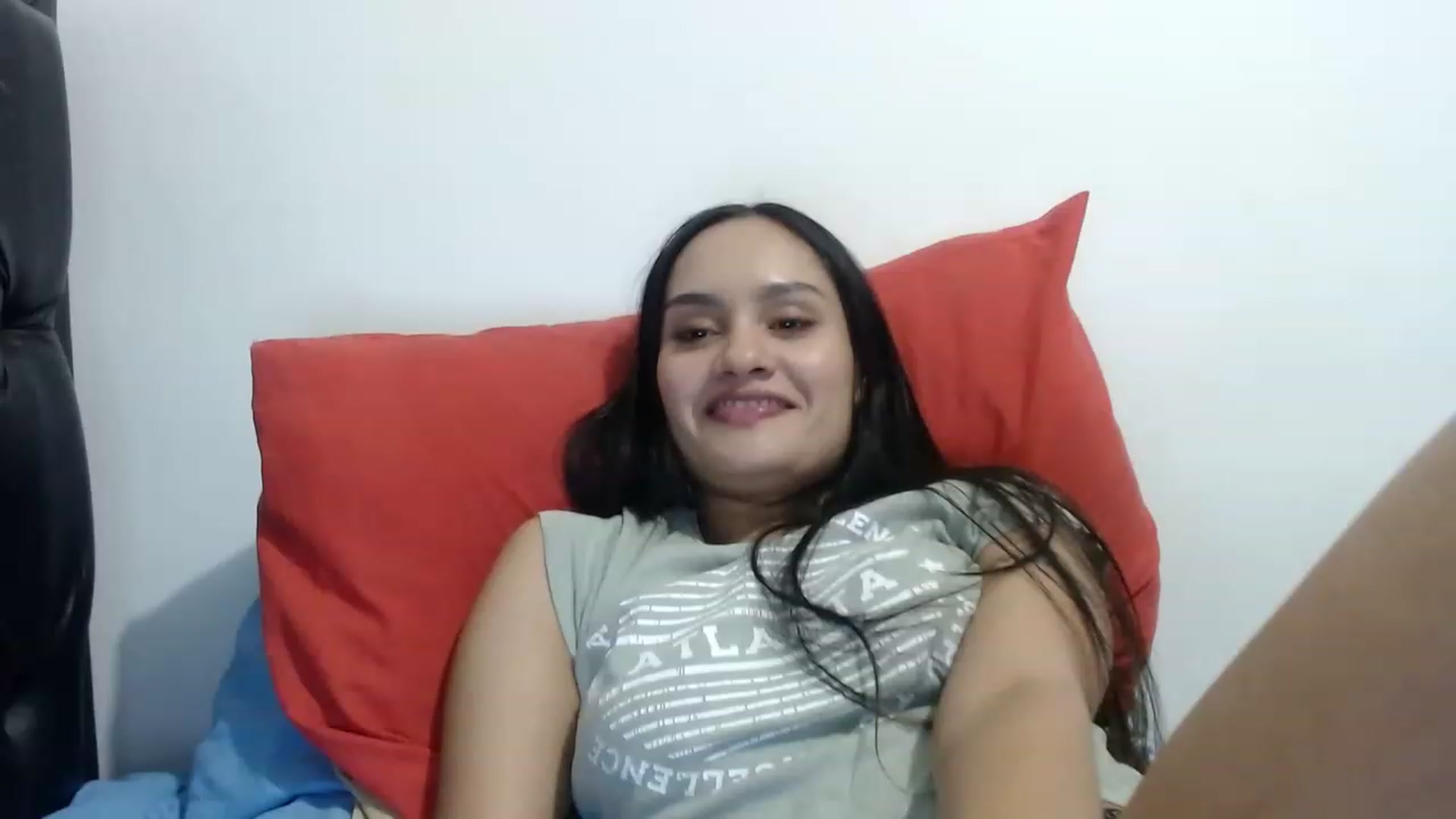Gallery image thumbnail from nicollemiler's myfreecams stream on, 02/01/2023, 06:25 image 12 of 20