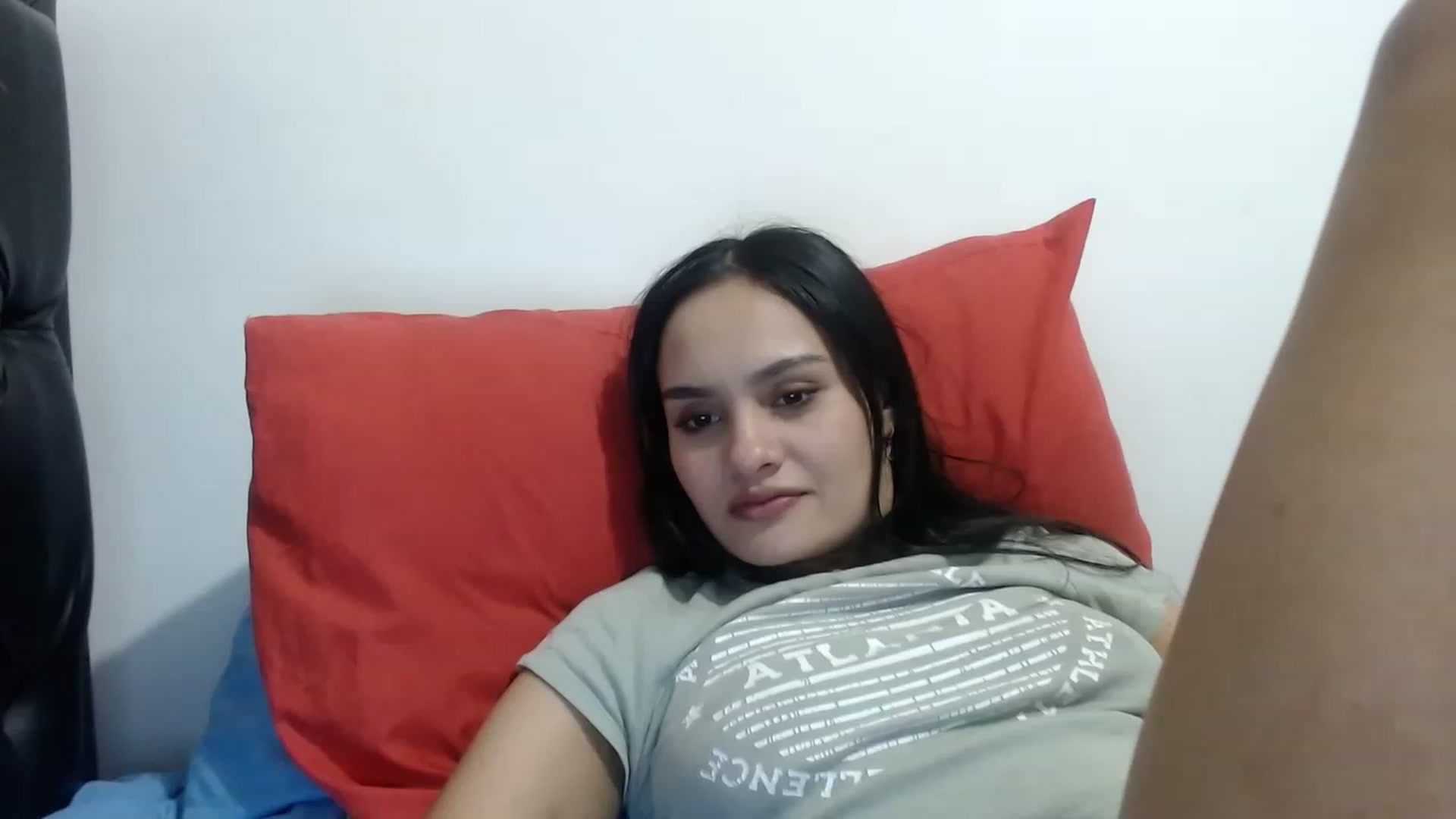 Gallery image thumbnail from nicollemiler's myfreecams stream on, 02/01/2023, 06:25 image 15 of 20