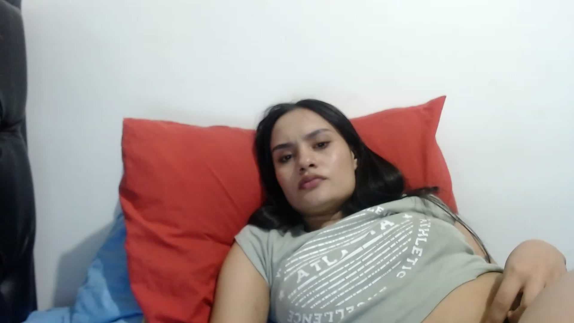 Gallery image thumbnail from nicollemiler's myfreecams stream on, 02/01/2023, 06:25 image 6 of 20
