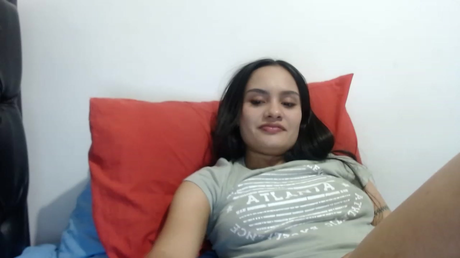Gallery image thumbnail from nicollemiler's myfreecams stream on, 02/01/2023, 06:25 image 7 of 20