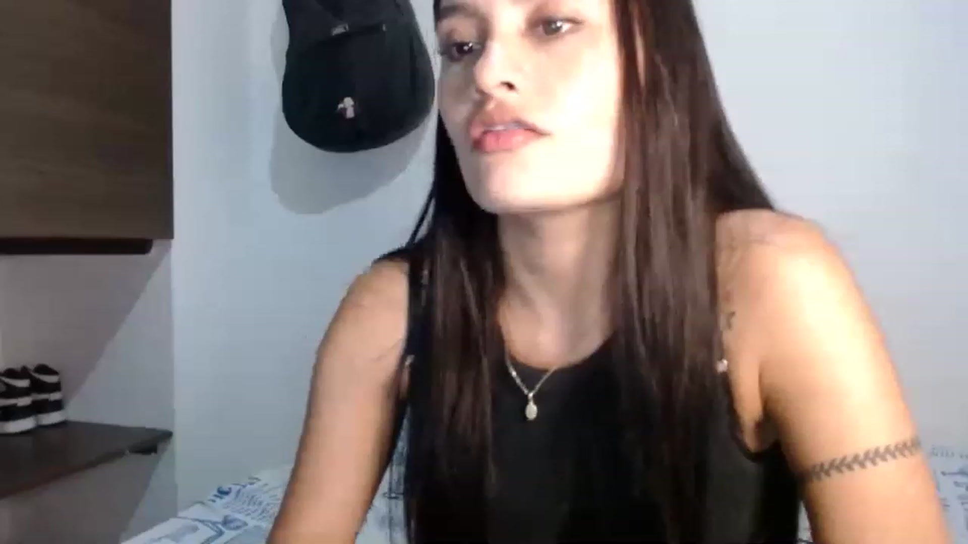 Gallery image thumbnail from nicollemiler's myfreecams stream on, 02/08/2023, 05:52 image 19 of 20