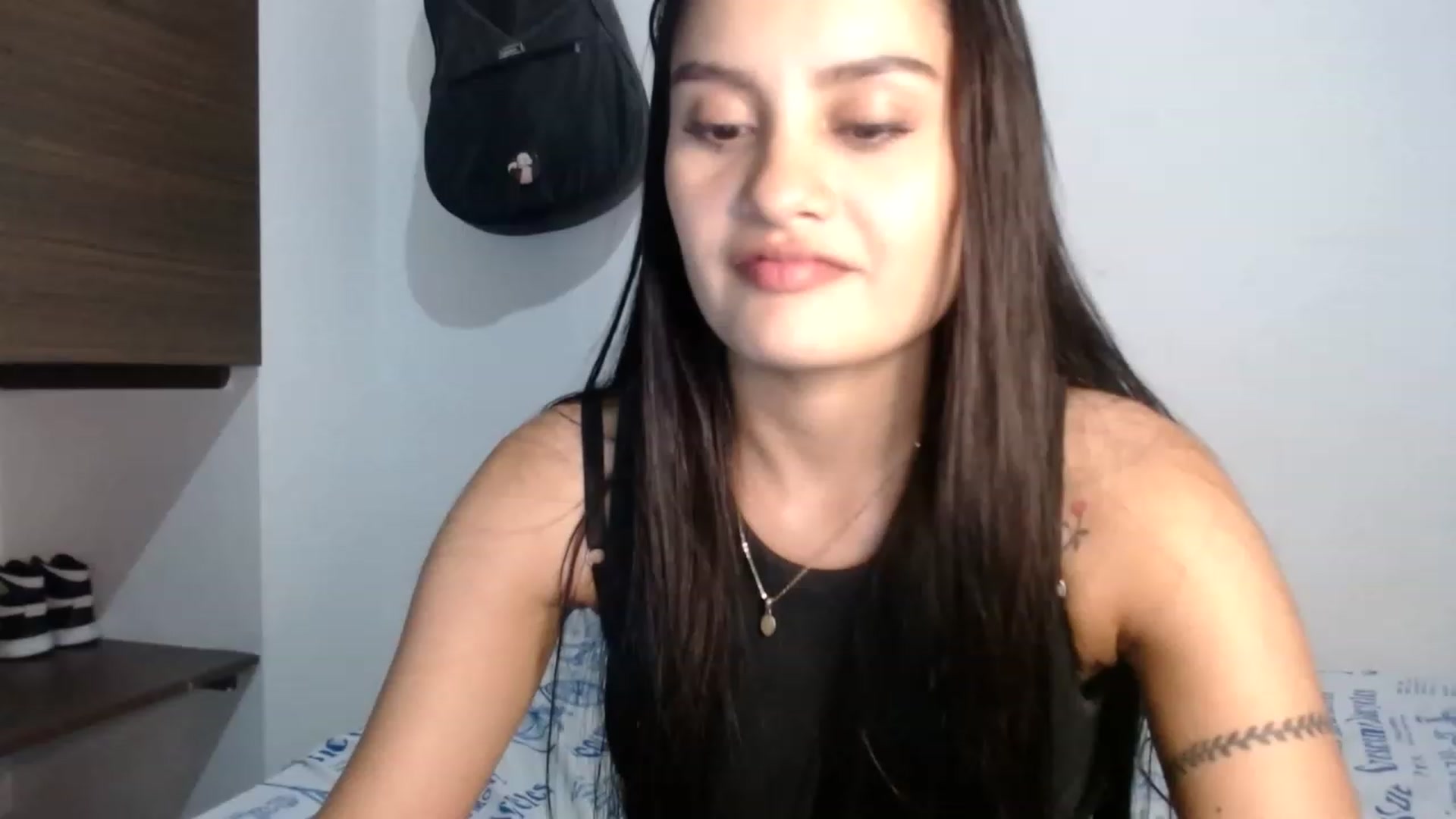 Gallery image thumbnail from nicollemiler's myfreecams stream on, 02/08/2023, 05:52 image 18 of 20