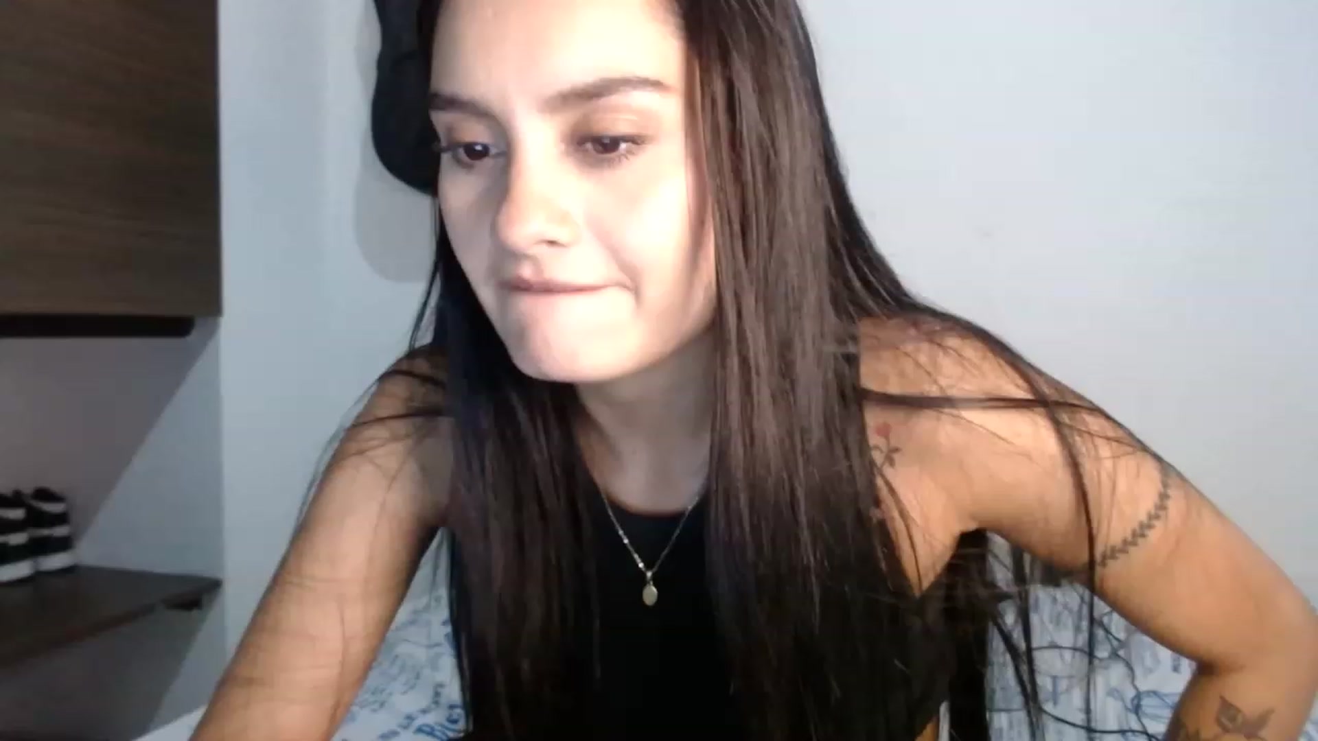 Gallery image thumbnail from nicollemiler's myfreecams stream on, 02/08/2023, 05:52 image 10 of 20