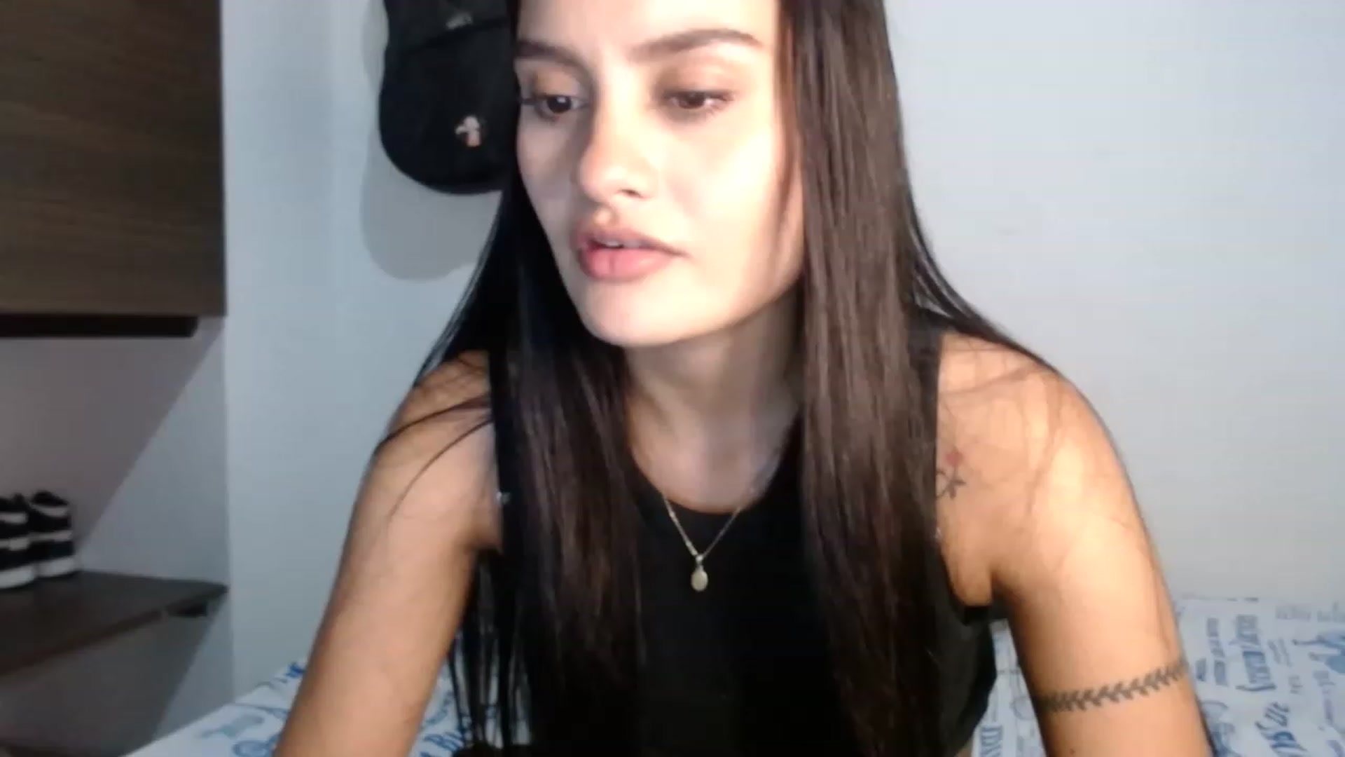 Gallery image thumbnail from nicollemiler's myfreecams stream on, 02/08/2023, 05:52 image 13 of 20