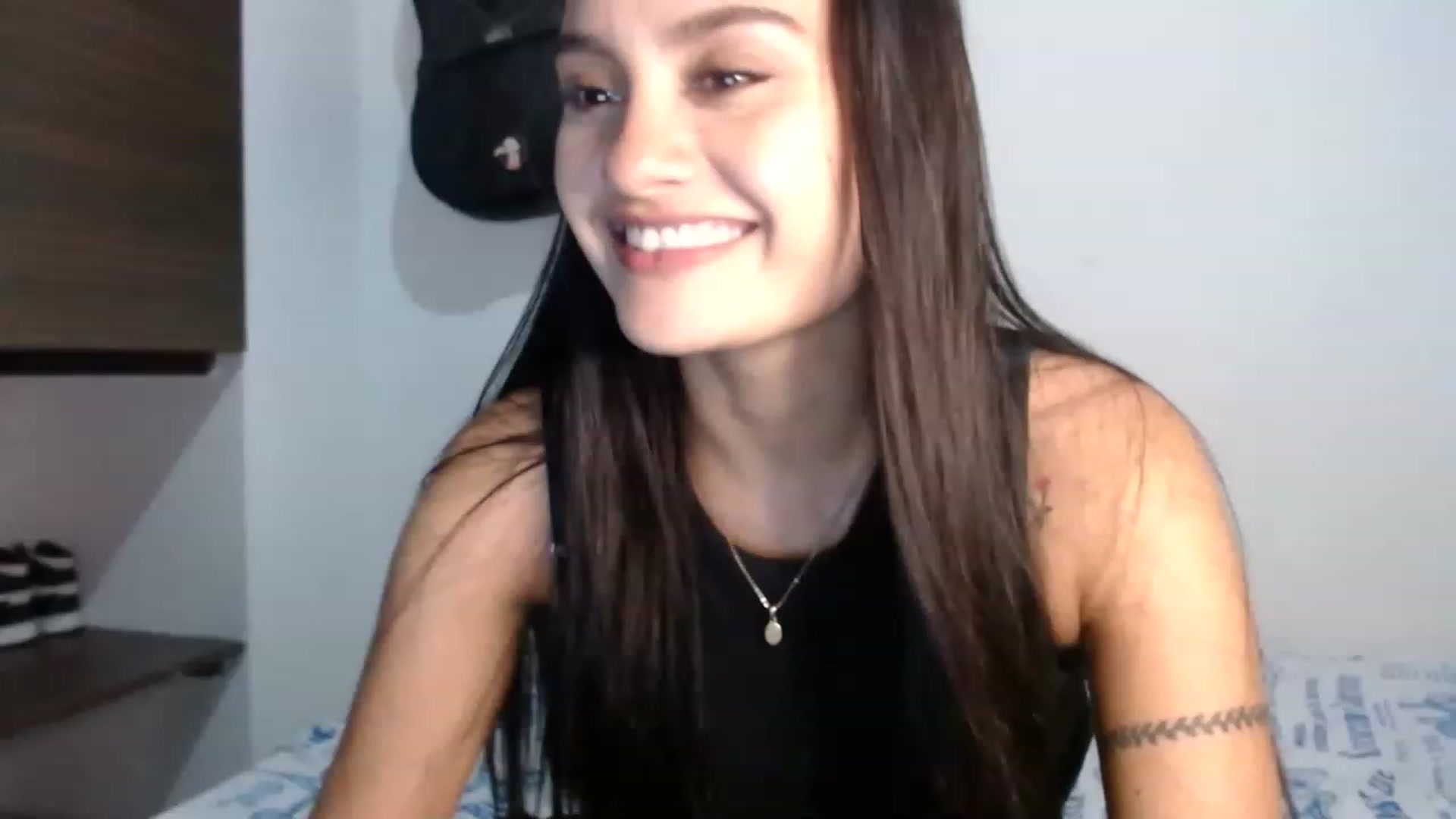 Gallery image thumbnail from nicollemiler's myfreecams stream on, 02/08/2023, 05:52 image 12 of 20
