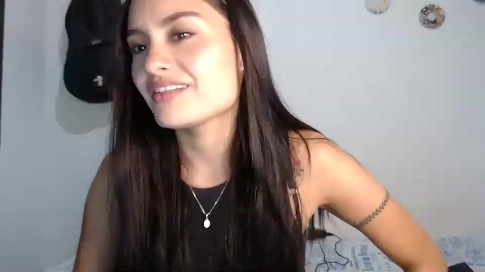 Gallery image thumbnail from nicollemiler's myfreecams stream on, 02/08/2023, 06:24 image 16 of 20