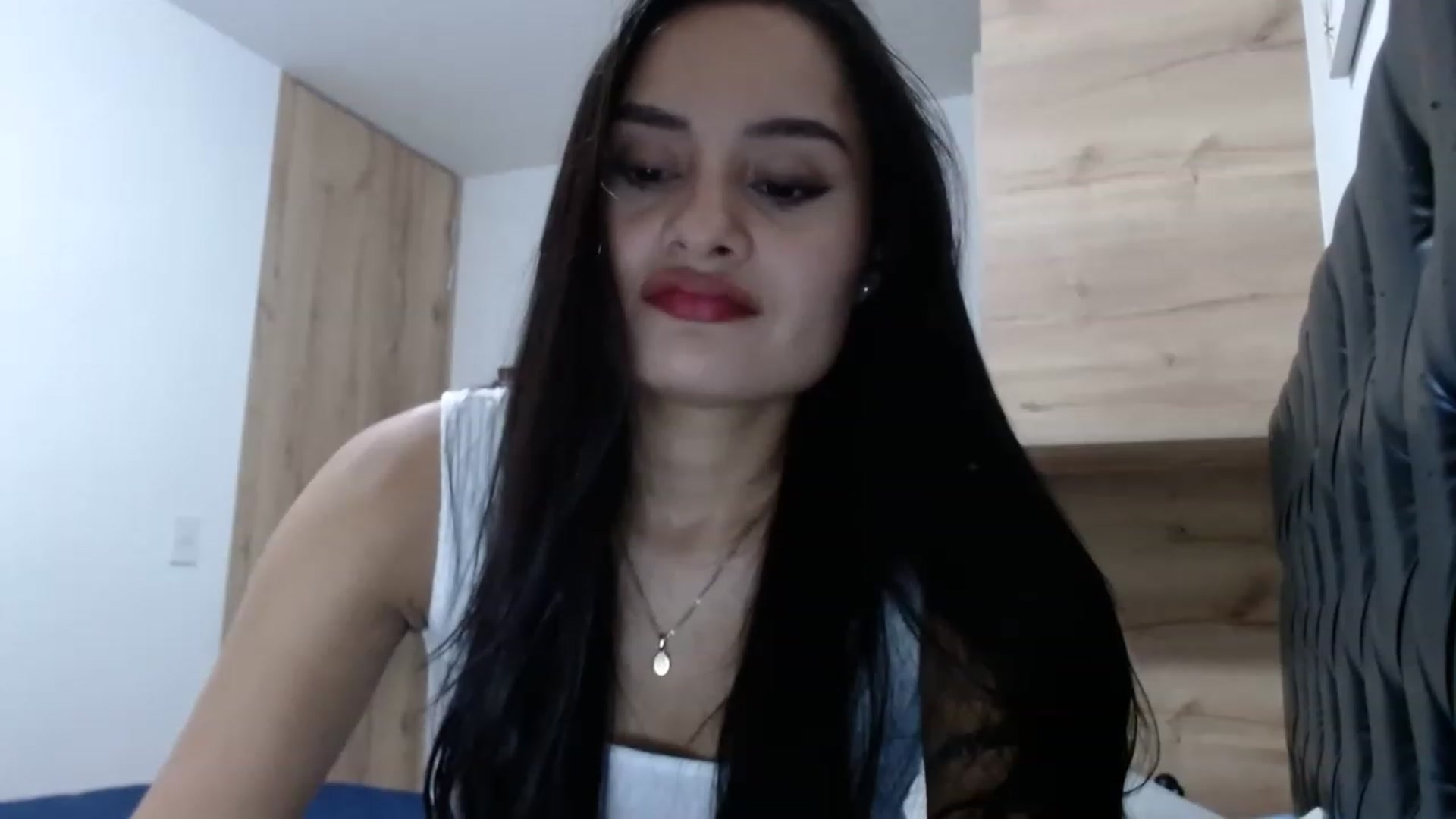 Gallery image thumbnail from nicollemiler's myfreecams stream on, 03/15/2023, 05:03 image 6 of 20