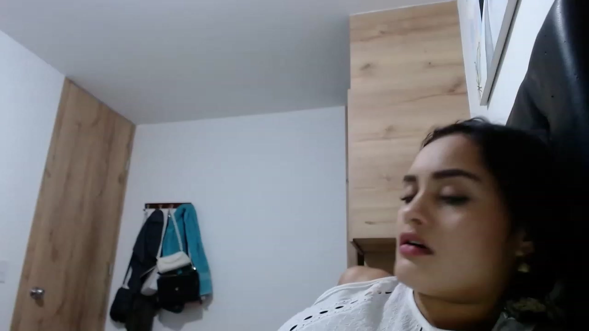 Gallery image thumbnail from nicollemiler's myfreecams stream on, 03/27/2023, 04:48 image 1 of 20