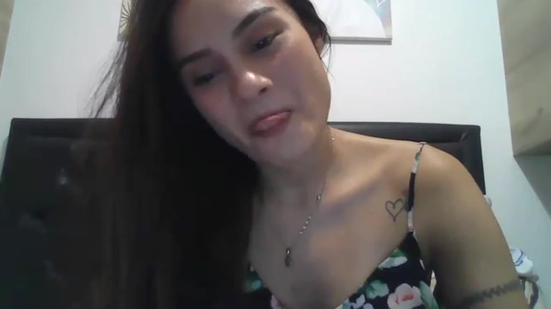 Gallery image thumbnail from nicollemiler's myfreecams stream on, 05/07/2023, 06:13 image 18 of 20