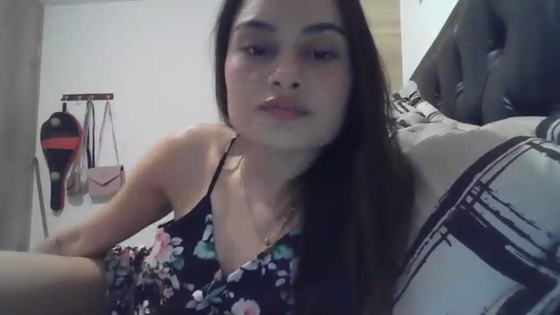 Gallery image thumbnail from nicollemiler's myfreecams stream on, 05/07/2023, 06:13 image 2 of 20