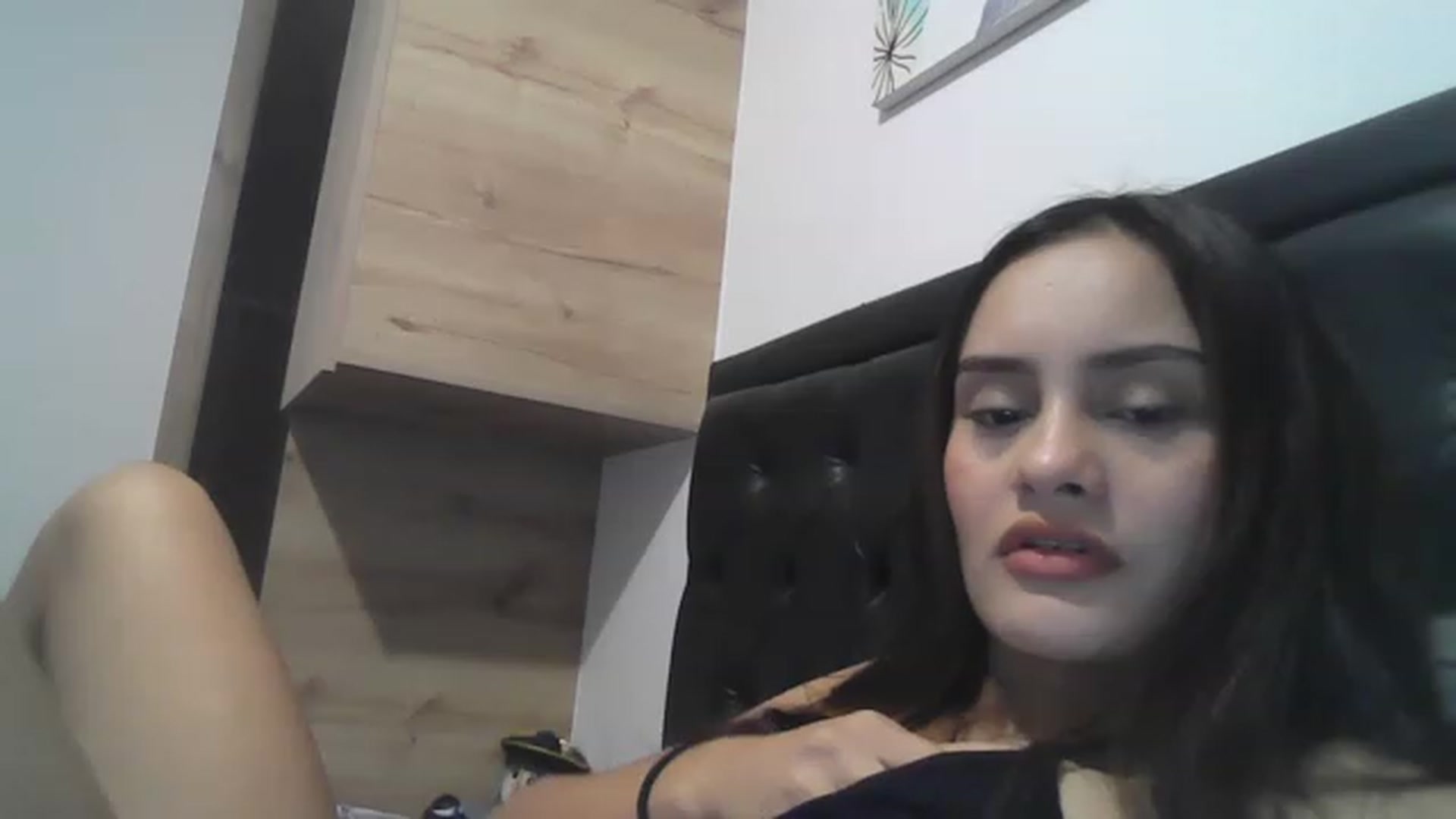 Gallery image thumbnail from nicollemiler's myfreecams stream on, 05/31/2023, 05:33 image 10 of 20