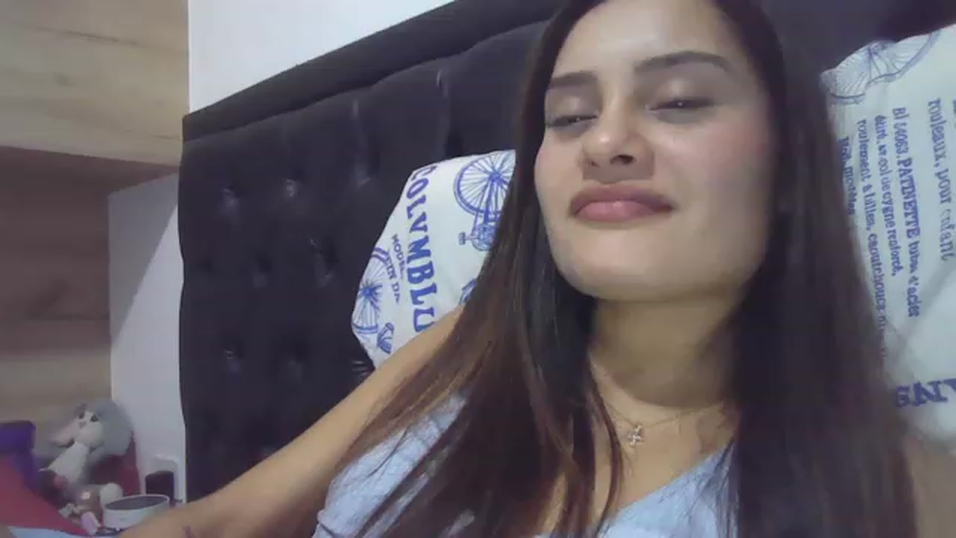 Gallery image thumbnail from nicollemiler's myfreecams stream on, 06/15/2023, 06:33 image 10 of 20