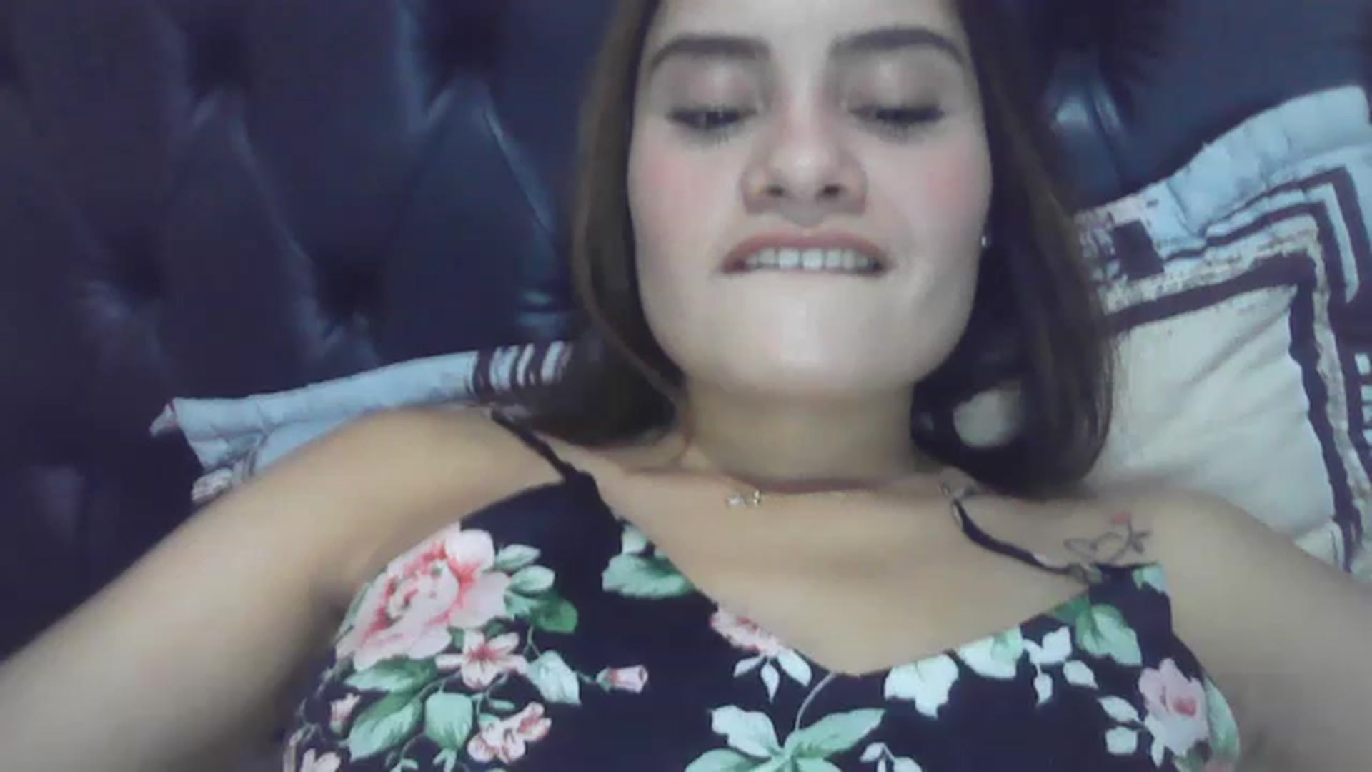 Gallery image thumbnail from nicollemiler's myfreecams stream on, 06/23/2023, 05:10 image 4 of 20