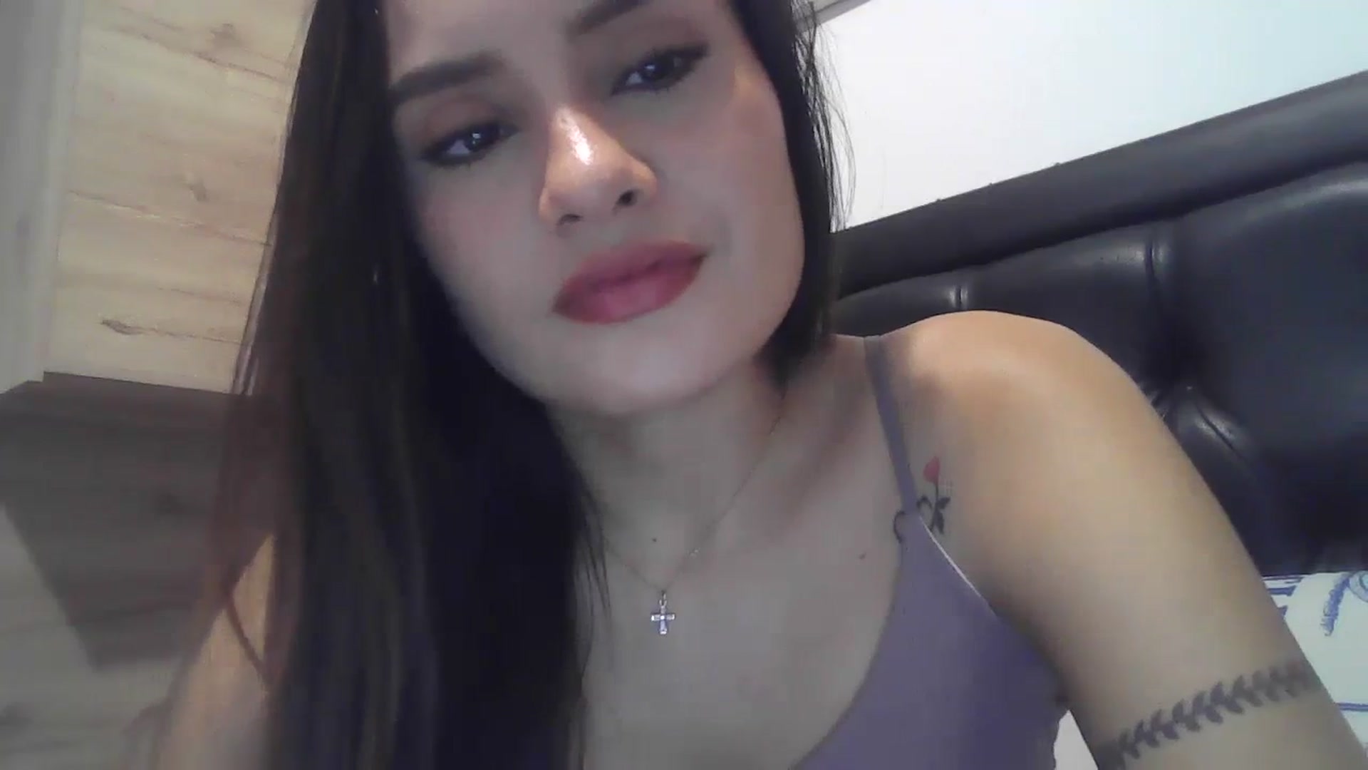 Gallery image thumbnail from nicollemiler's myfreecams stream on, 07/03/2023, 24:43 image 18 of 20