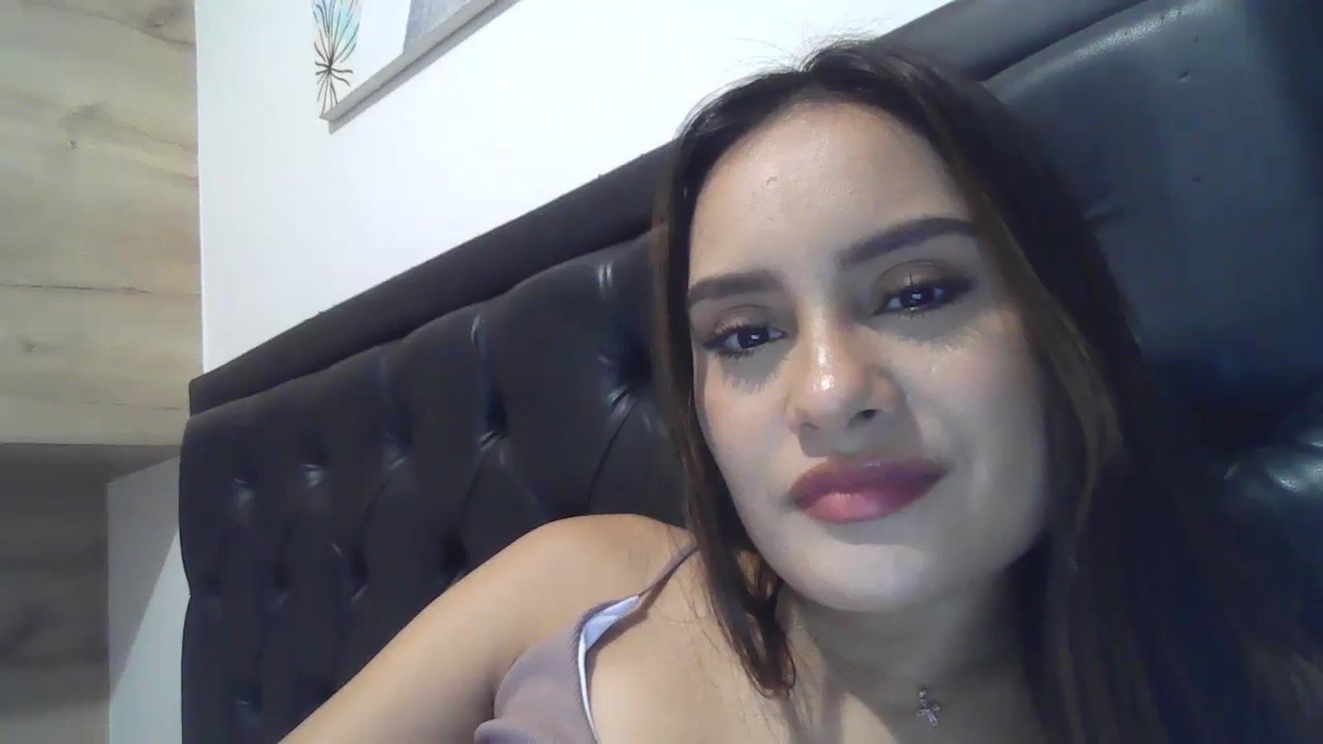 Gallery image thumbnail from nicollemiler's myfreecams stream on, 07/03/2023, 24:43 image 13 of 20