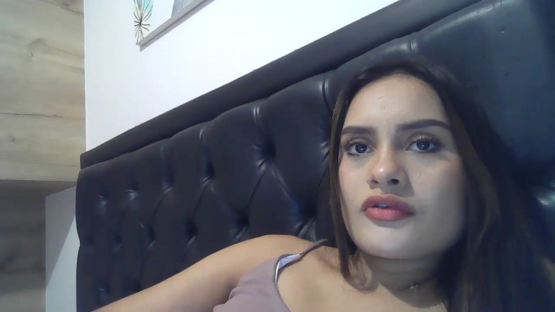 Gallery image thumbnail from nicollemiler's myfreecams stream on, 07/03/2023, 24:43 image 11 of 20