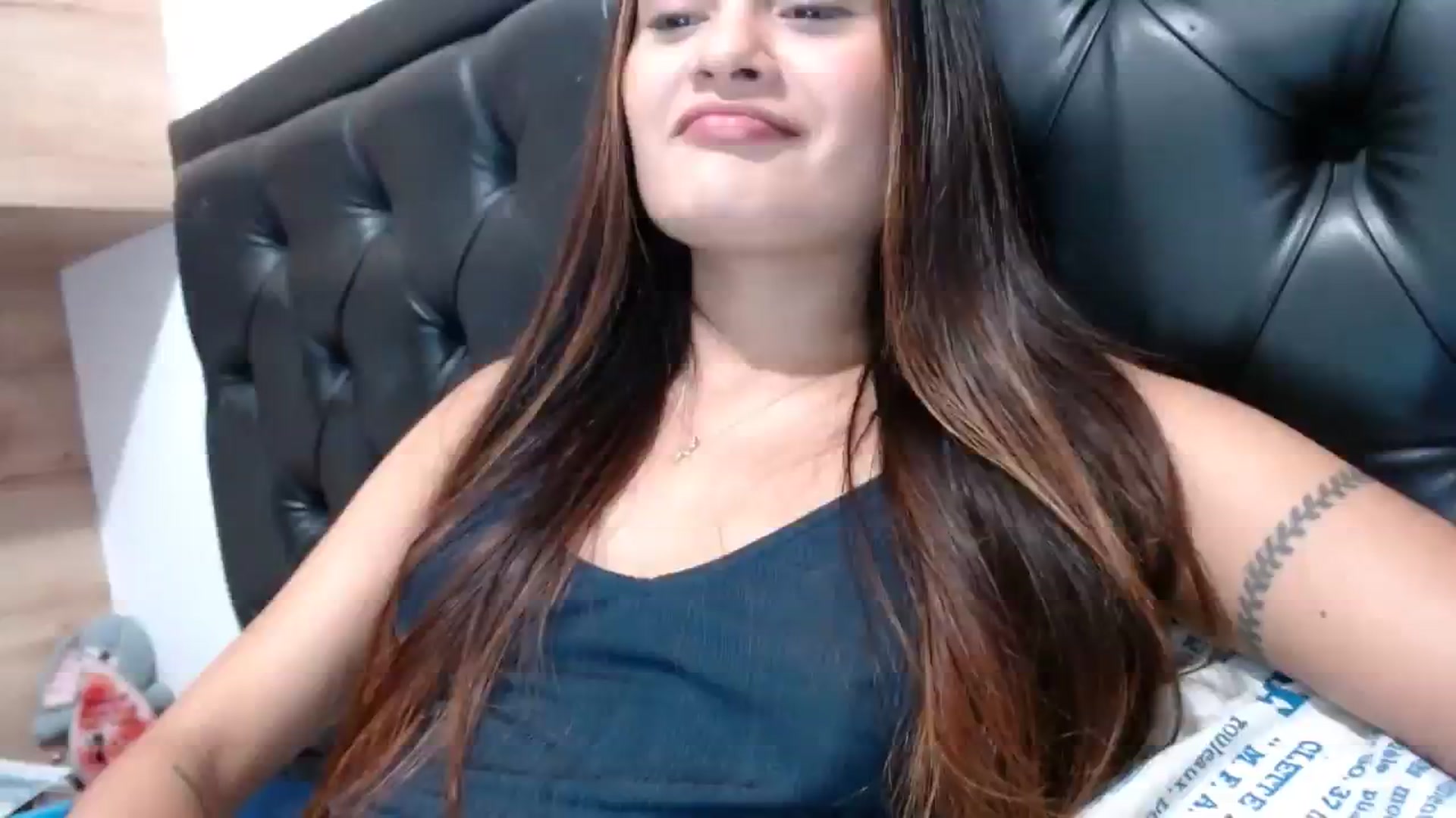 Gallery image thumbnail from nicollemiler's myfreecams stream on, 07/26/2023, 05:17 image 1 of 20
