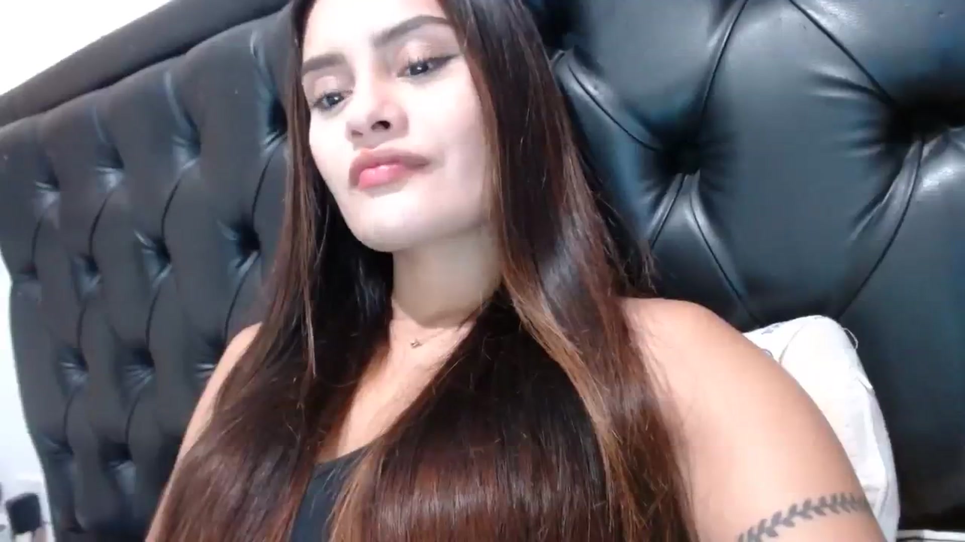 Gallery image thumbnail from nicollemiler's myfreecams stream on, 08/08/2023, 08:57 image 18 of 20