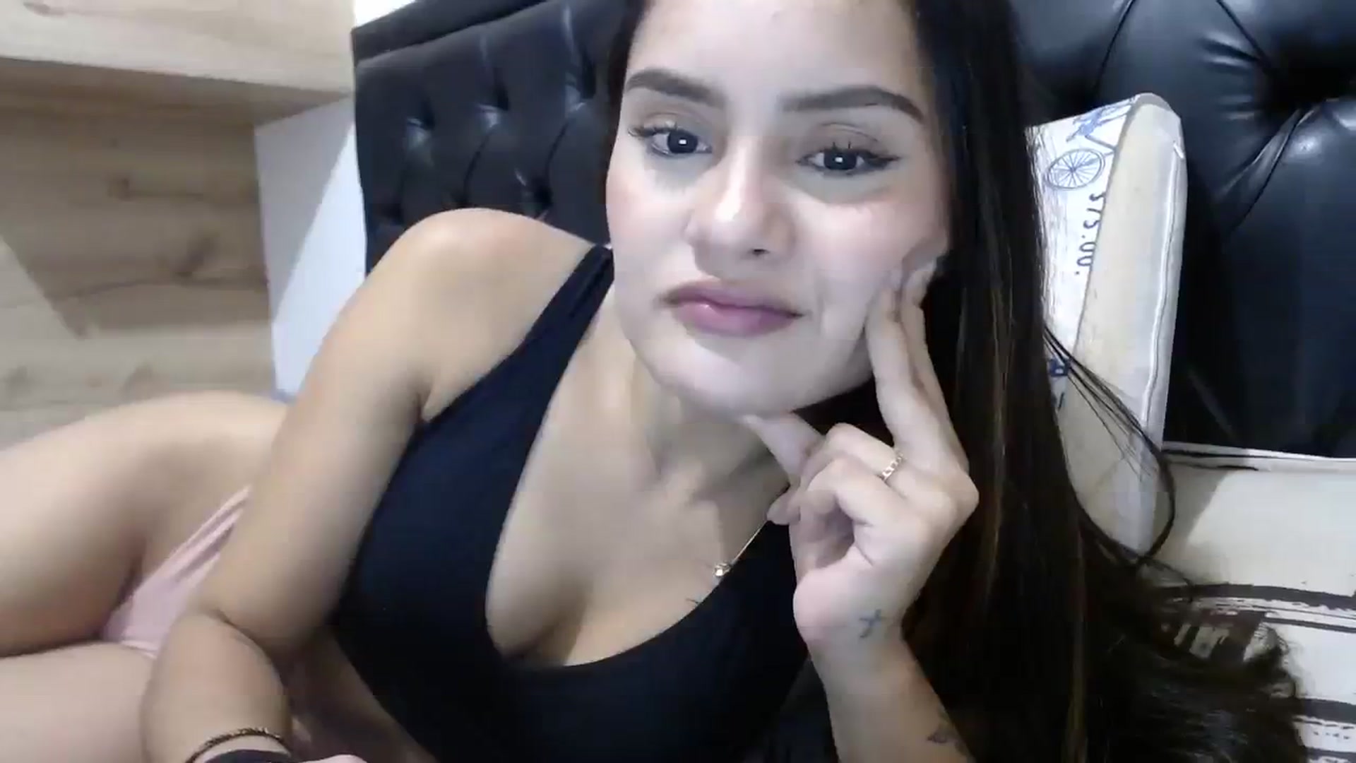 Gallery image thumbnail from nicollemiler's myfreecams stream on, 08/08/2023, 08:57 image 7 of 20