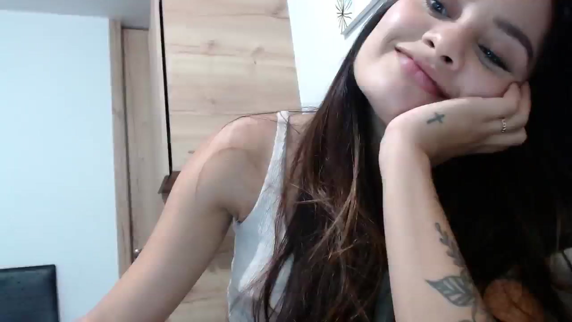 Gallery image thumbnail from nicollemiler's myfreecams stream on, 08/16/2023, 04:49 image 6 of 20