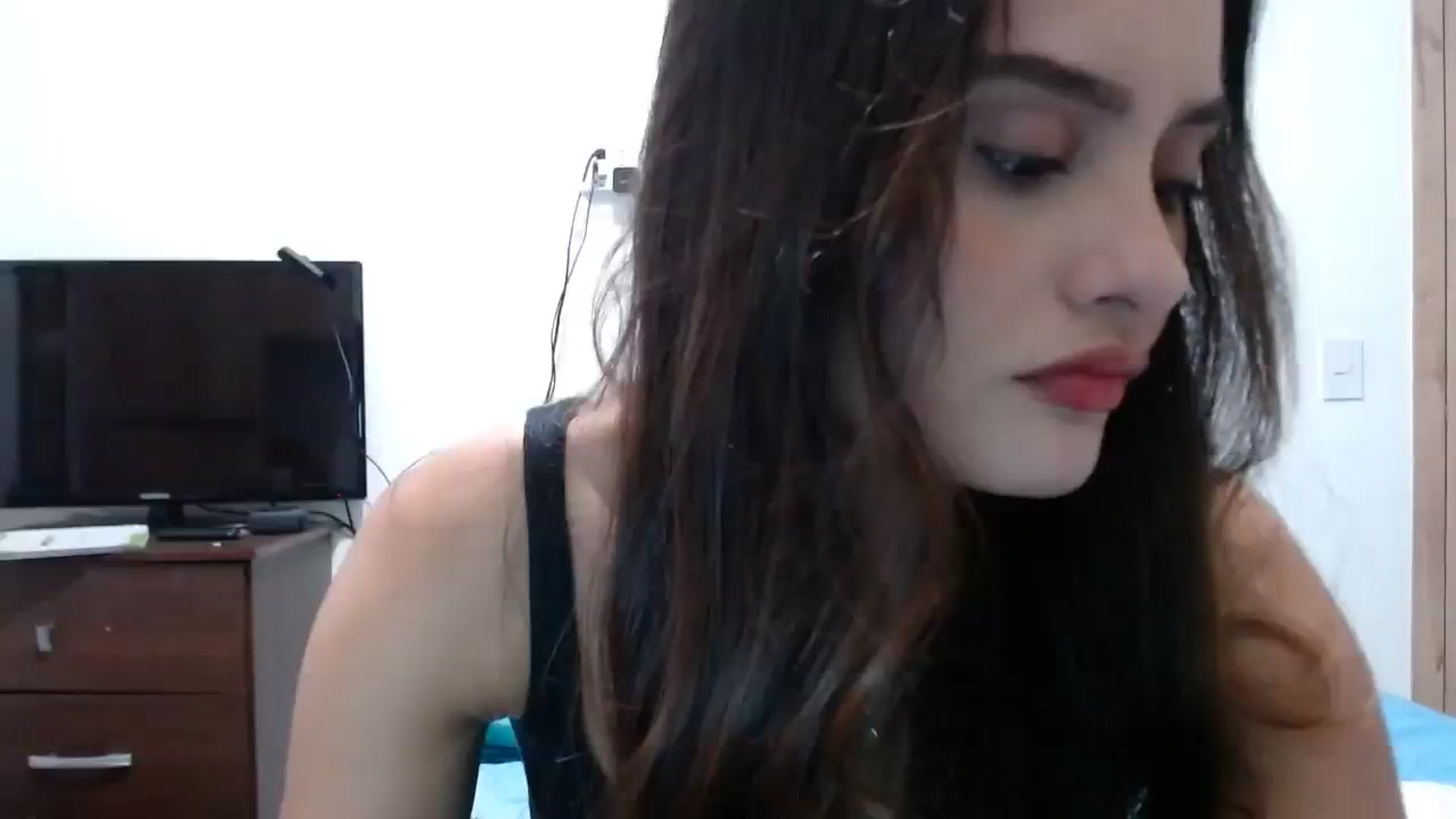 Gallery image thumbnail from nicollemiler's myfreecams stream on, 09/17/2023, 24:31 image 13 of 20