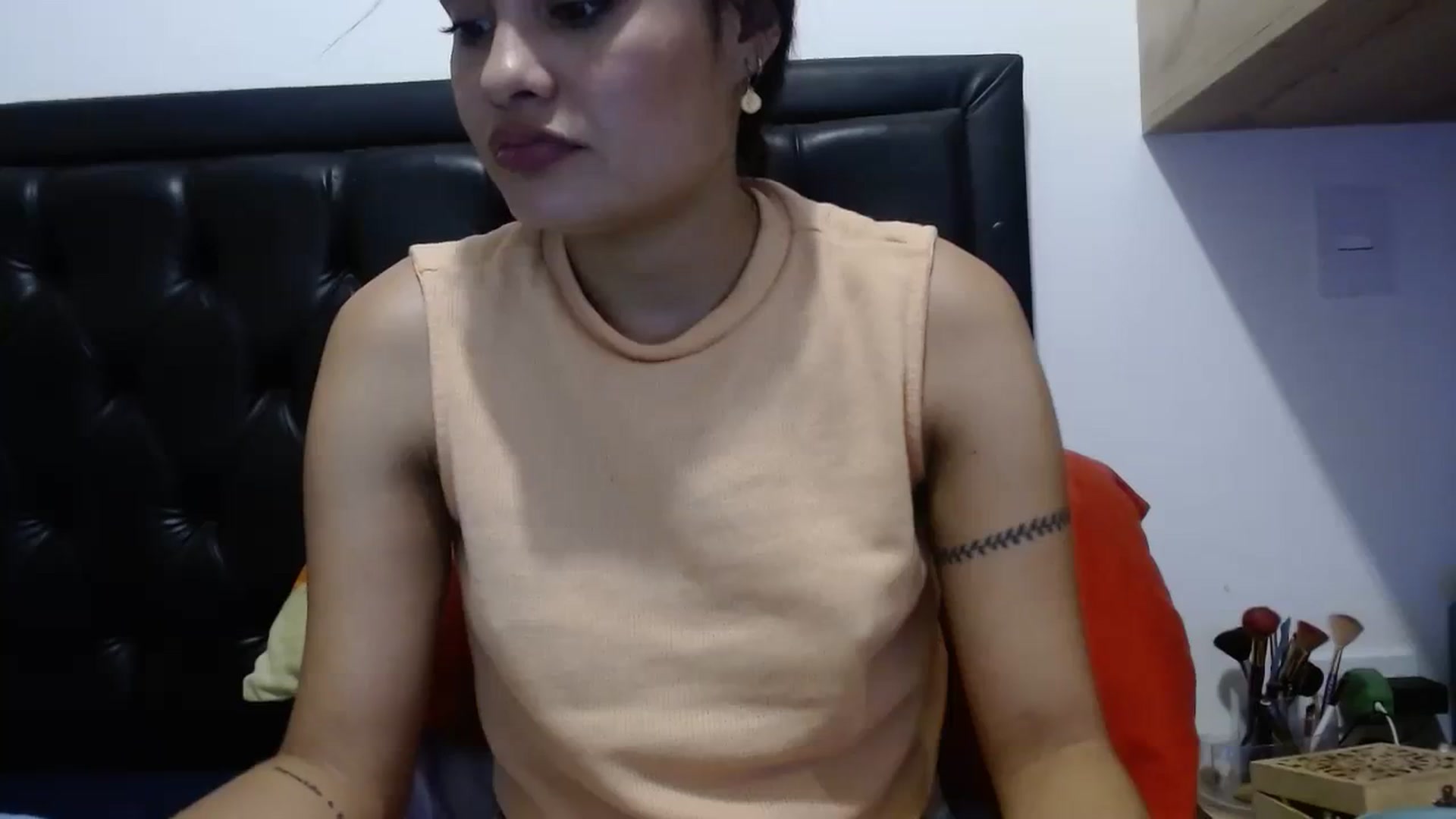 Gallery image thumbnail from nicollemiler's myfreecams stream on, 09/19/2023, 07:39 image 12 of 20