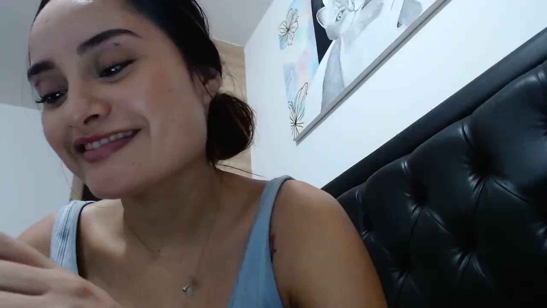 Gallery image thumbnail from nicollemiler's myfreecams stream on, 10/04/2023, 07:48 image 9 of 20