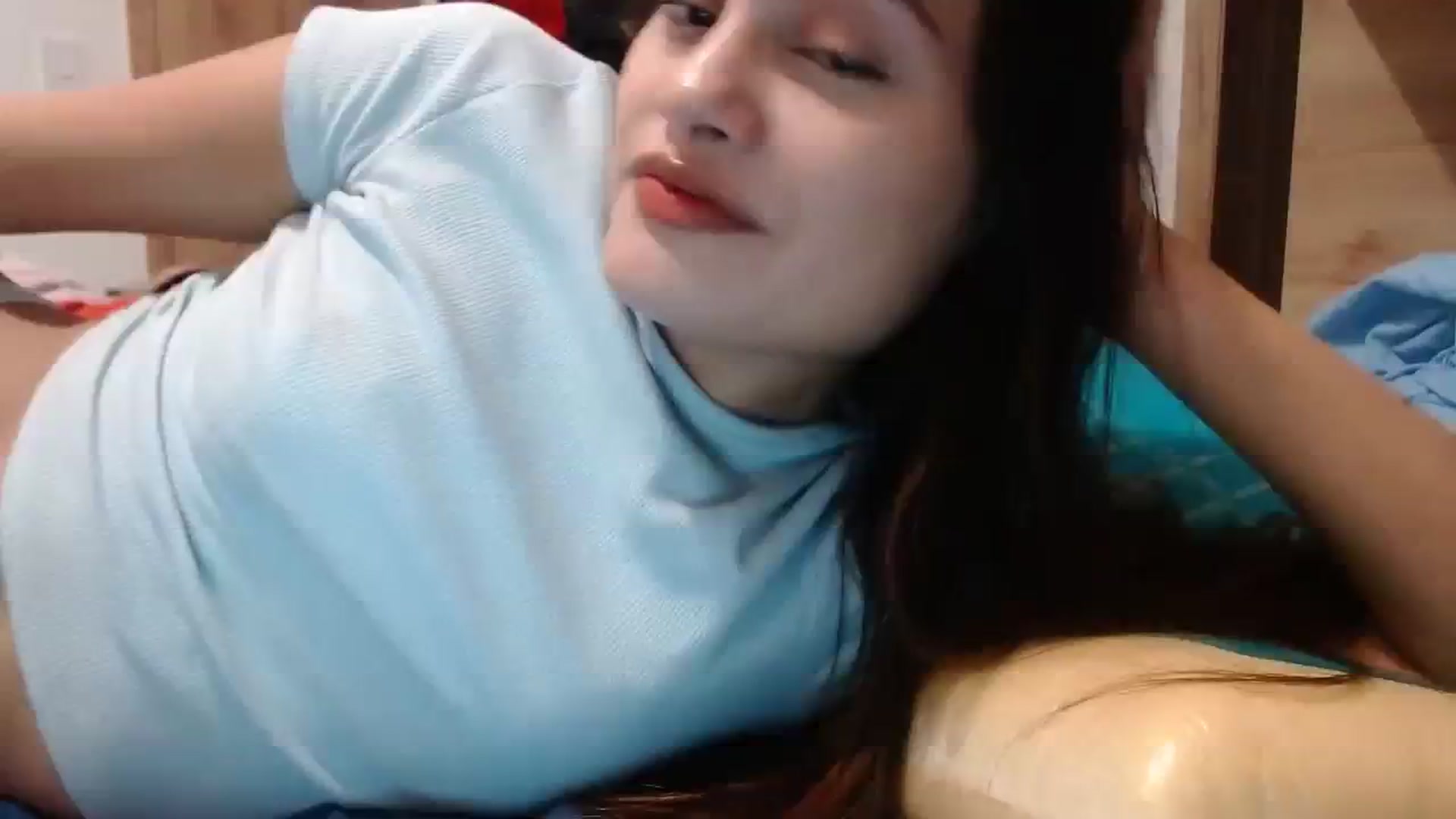 Gallery image thumbnail from nicollemiler's myfreecams stream on, 10/17/2023, 06:35 image 10 of 20