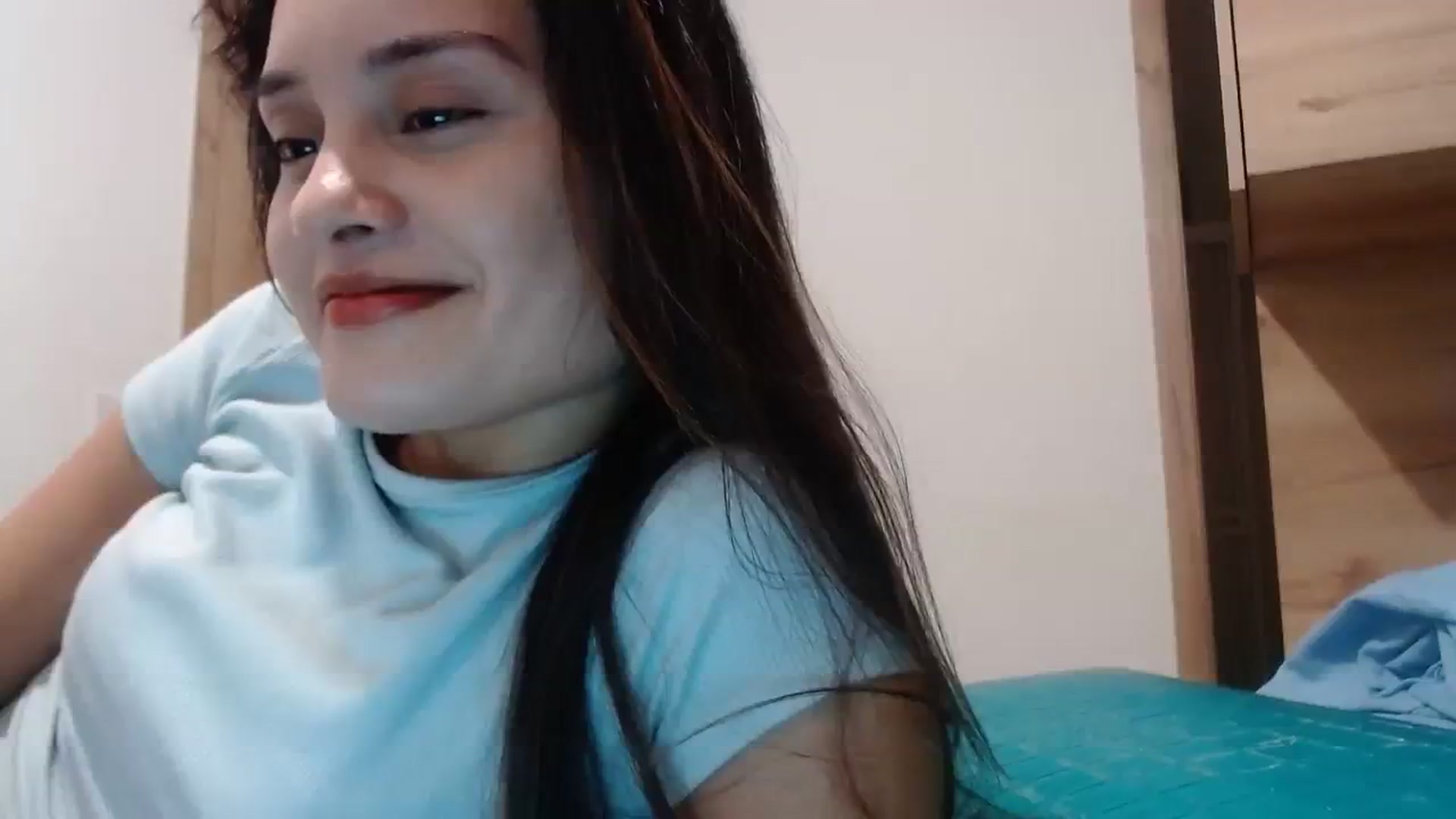 Gallery image thumbnail from nicollemiler's myfreecams stream on, 10/17/2023, 06:35 image 6 of 20