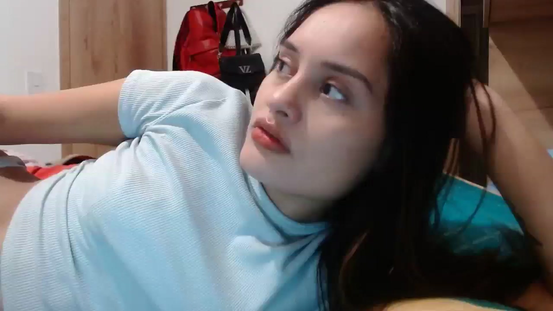 Gallery image thumbnail from nicollemiler's myfreecams stream on, 10/17/2023, 06:35 image 9 of 20