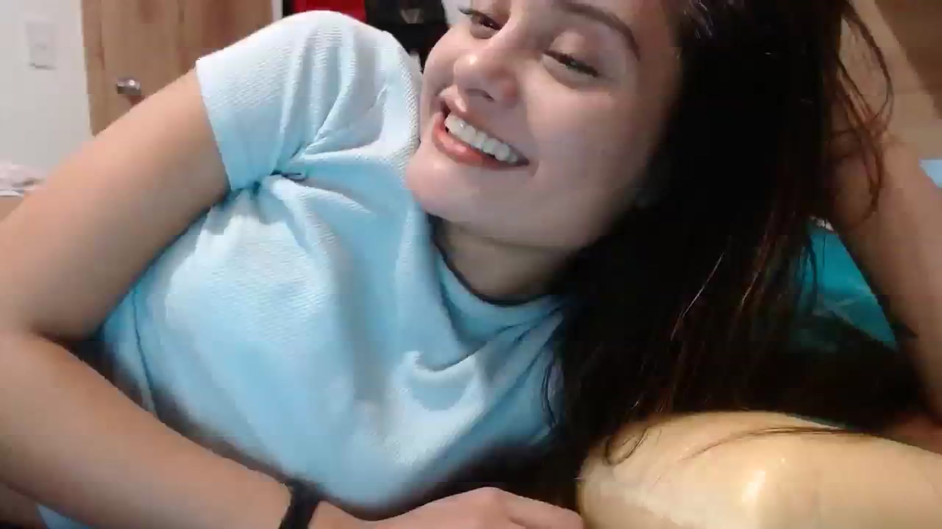 Gallery image thumbnail from nicollemiler's myfreecams stream on, 10/17/2023, 06:35 image 14 of 20