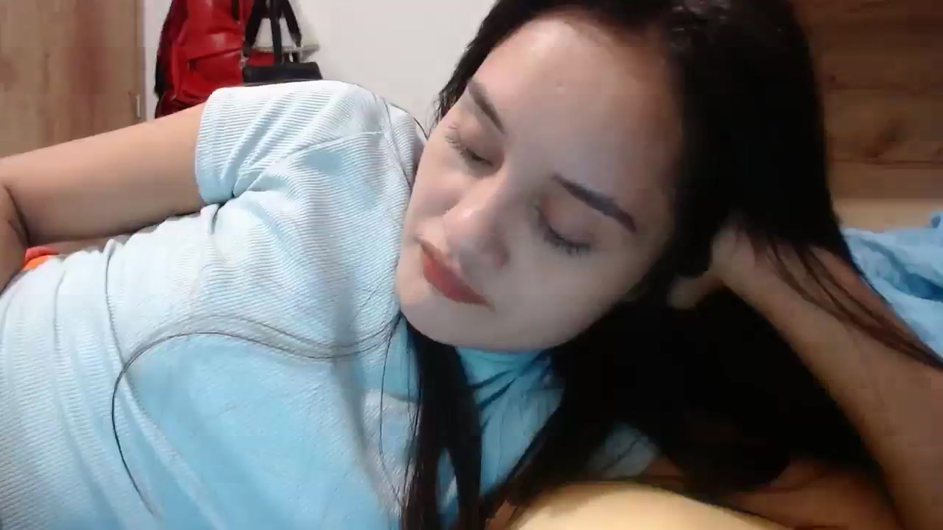 Gallery image thumbnail from nicollemiler's myfreecams stream on, 10/17/2023, 06:35 image 4 of 20