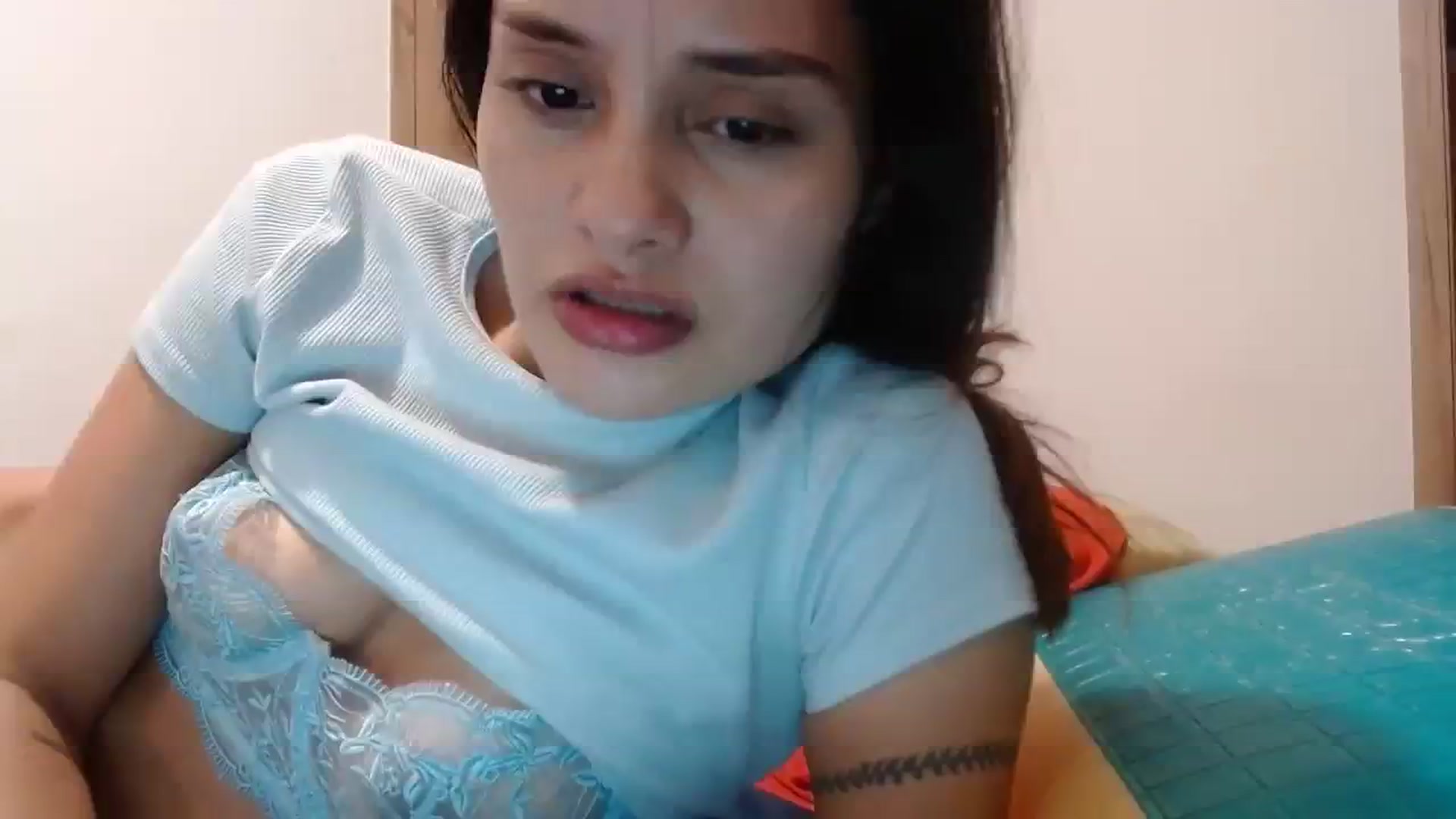 Gallery image thumbnail from nicollemiler's myfreecams stream on, 10/17/2023, 07:49 image 17 of 20