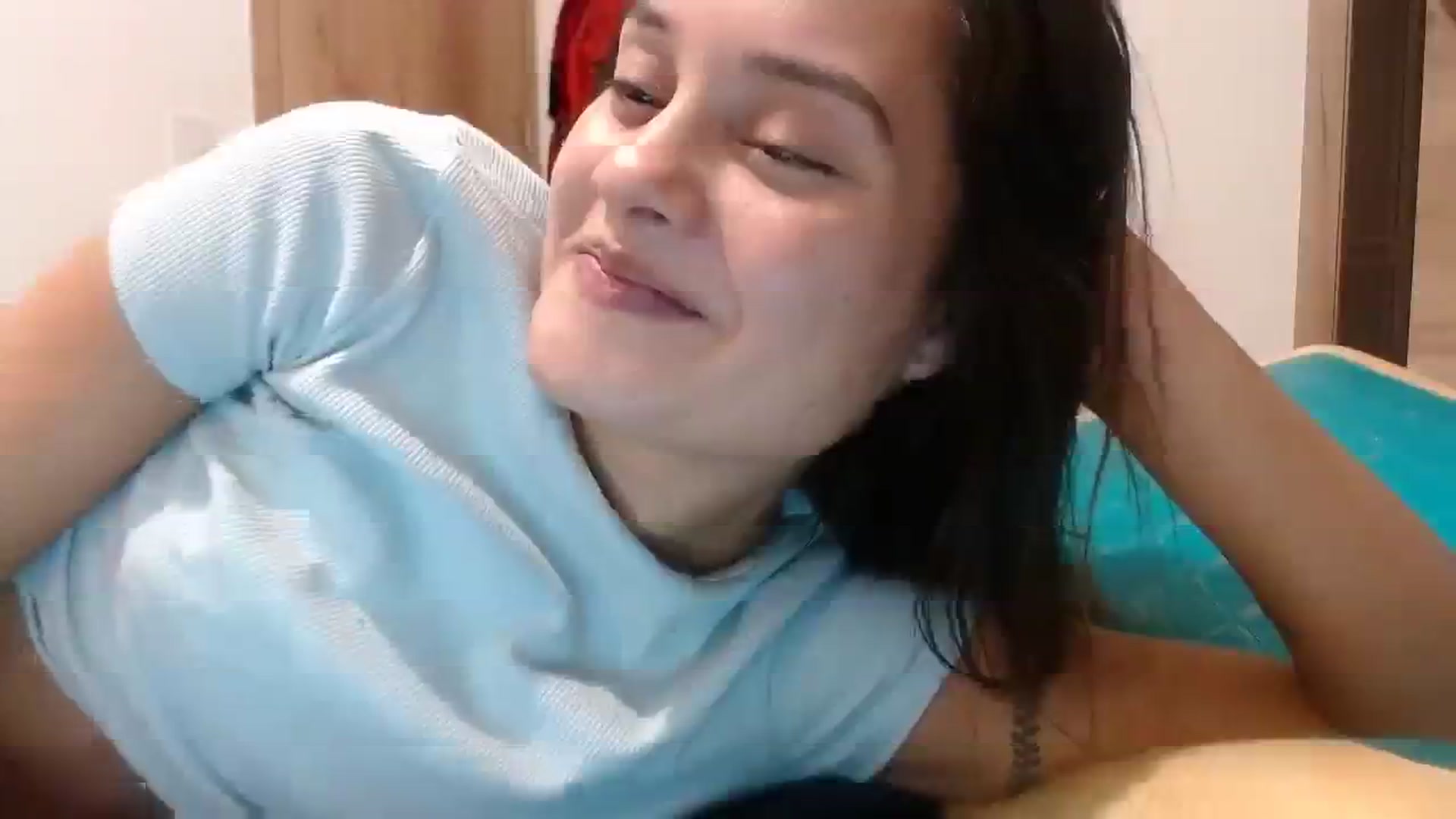 Gallery image thumbnail from nicollemiler's myfreecams stream on, 10/17/2023, 07:49 image 19 of 20