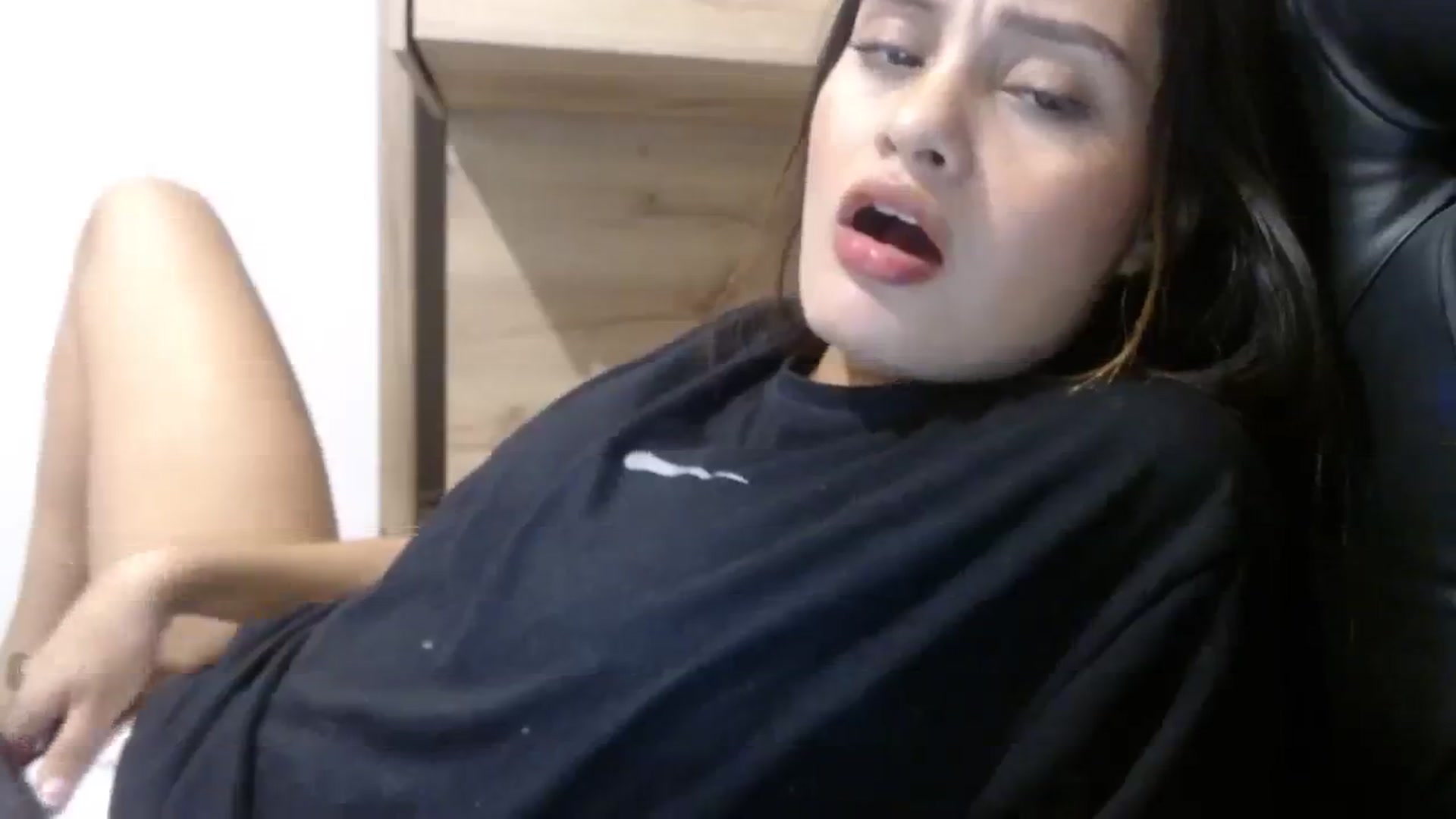 Gallery image thumbnail from nicollemiler's myfreecams stream on, 10/18/2023, 06:28 image 3 of 20