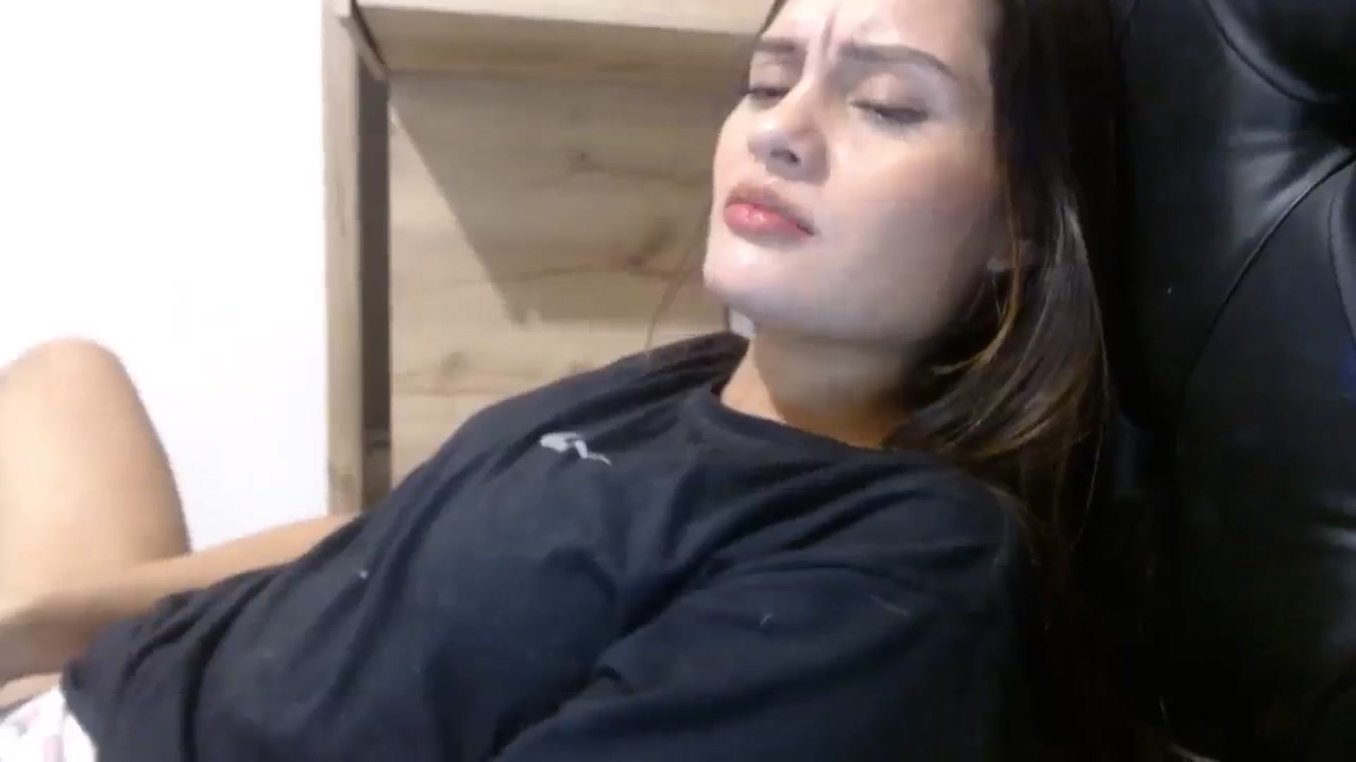 Gallery image thumbnail from nicollemiler's myfreecams stream on, 10/18/2023, 06:28 image 2 of 20