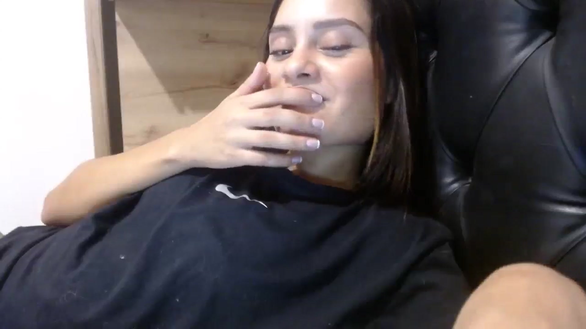 Gallery image thumbnail from nicollemiler's myfreecams stream on, 10/18/2023, 06:28 image 5 of 20