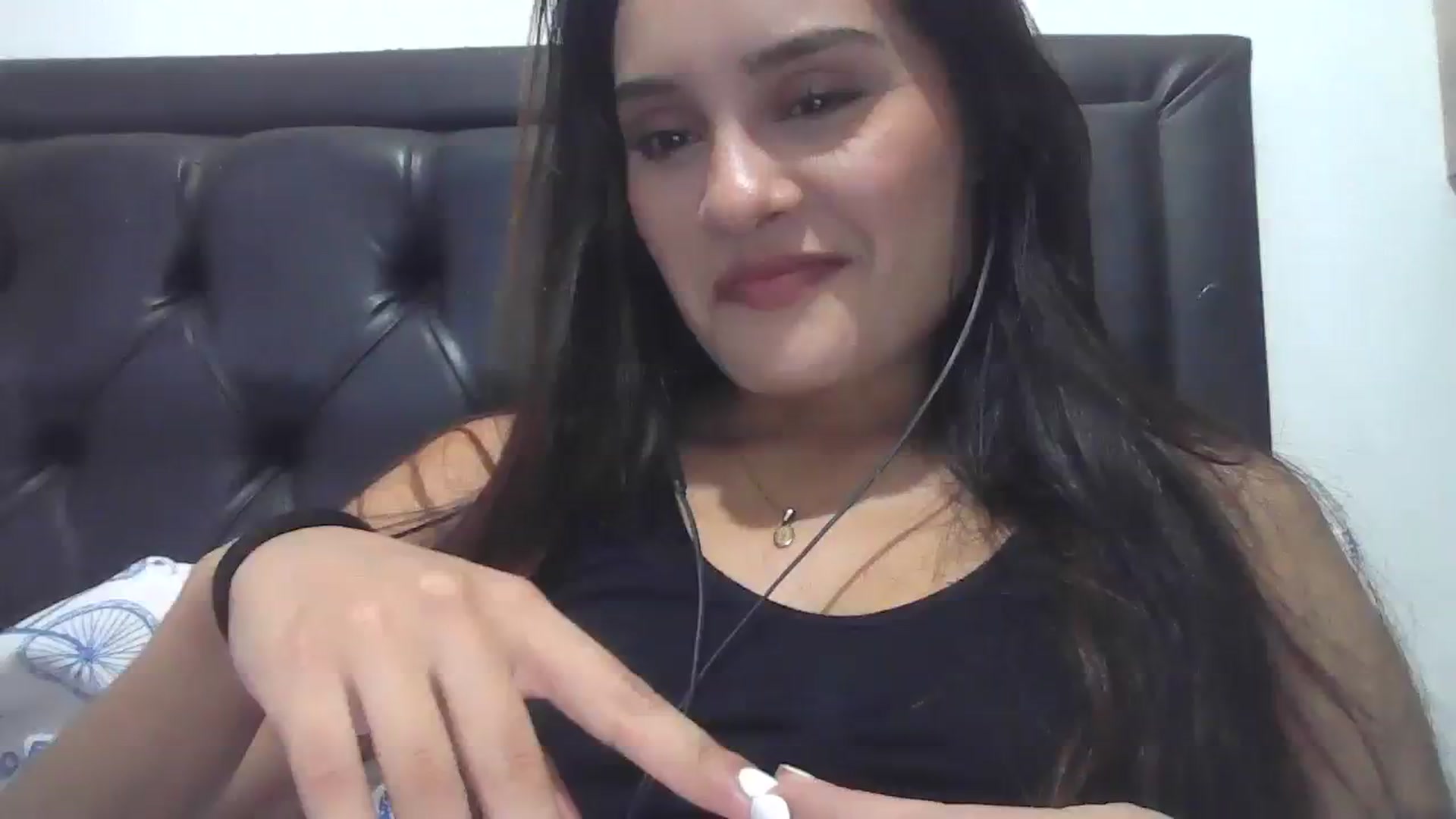 Gallery image thumbnail from nicollemiler's myfreecams stream on, 10/31/2023, 05:44 image 1 of 20