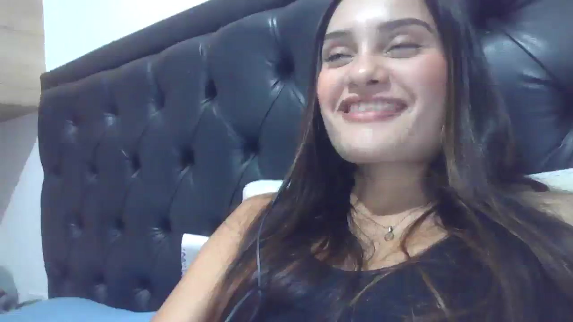 Gallery image thumbnail from nicollemiler's myfreecams stream on, 10/31/2023, 05:44 image 19 of 20