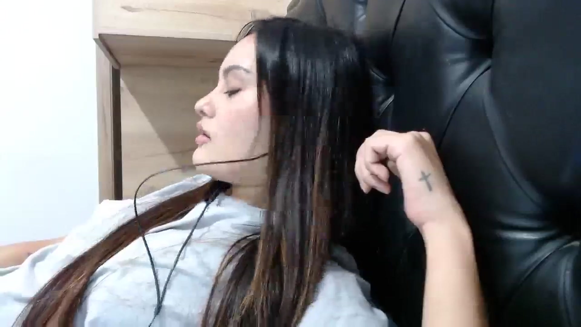 Gallery image thumbnail from nicollemiler's myfreecams stream on, 11/07/2023, 06:00 image 15 of 20