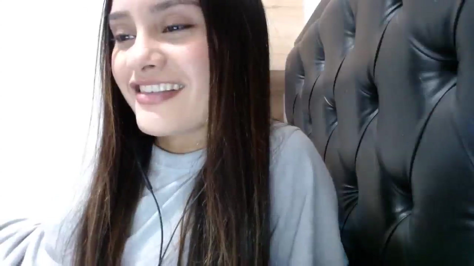 Gallery image thumbnail from nicollemiler's myfreecams stream on, 11/07/2023, 06:00 image 7 of 20